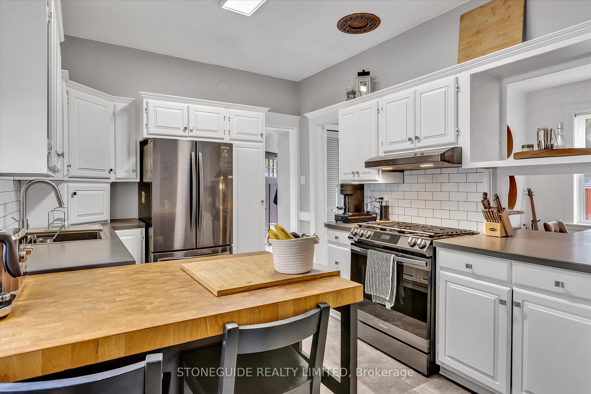Photo 5 of 454 Mark Street, Peterborough, Ashburnham Ward 4 — HOMEH