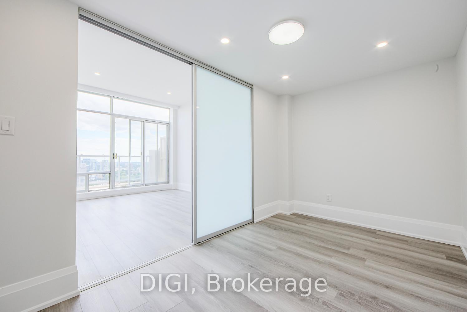 Photo 5 of Unit PH4, 400 Walmer Road, Toronto, Forest Hill South — HOMEH