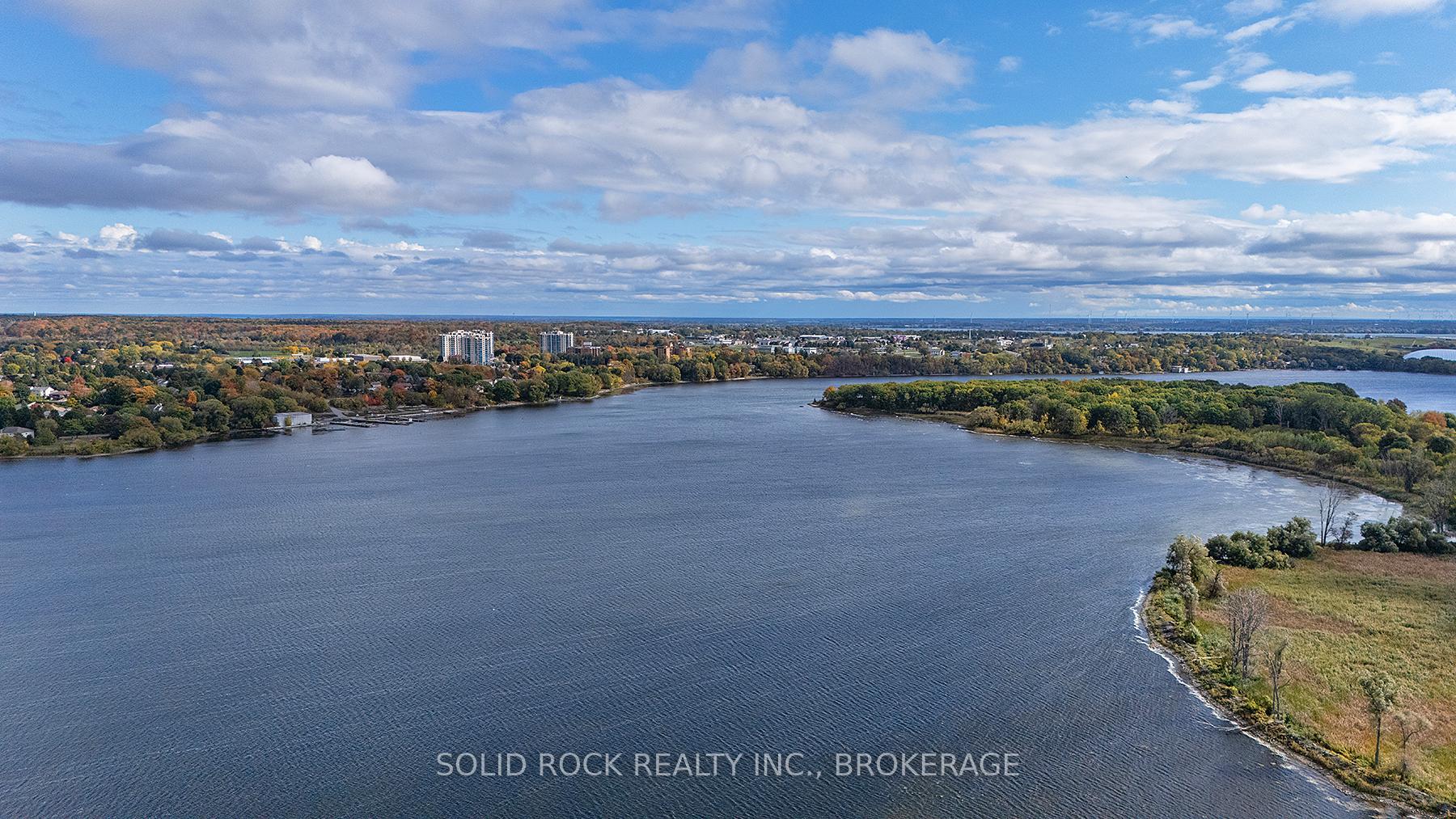 Photo 2 of 905 Ascot Lane, Kingston, Rideau — HOMEH