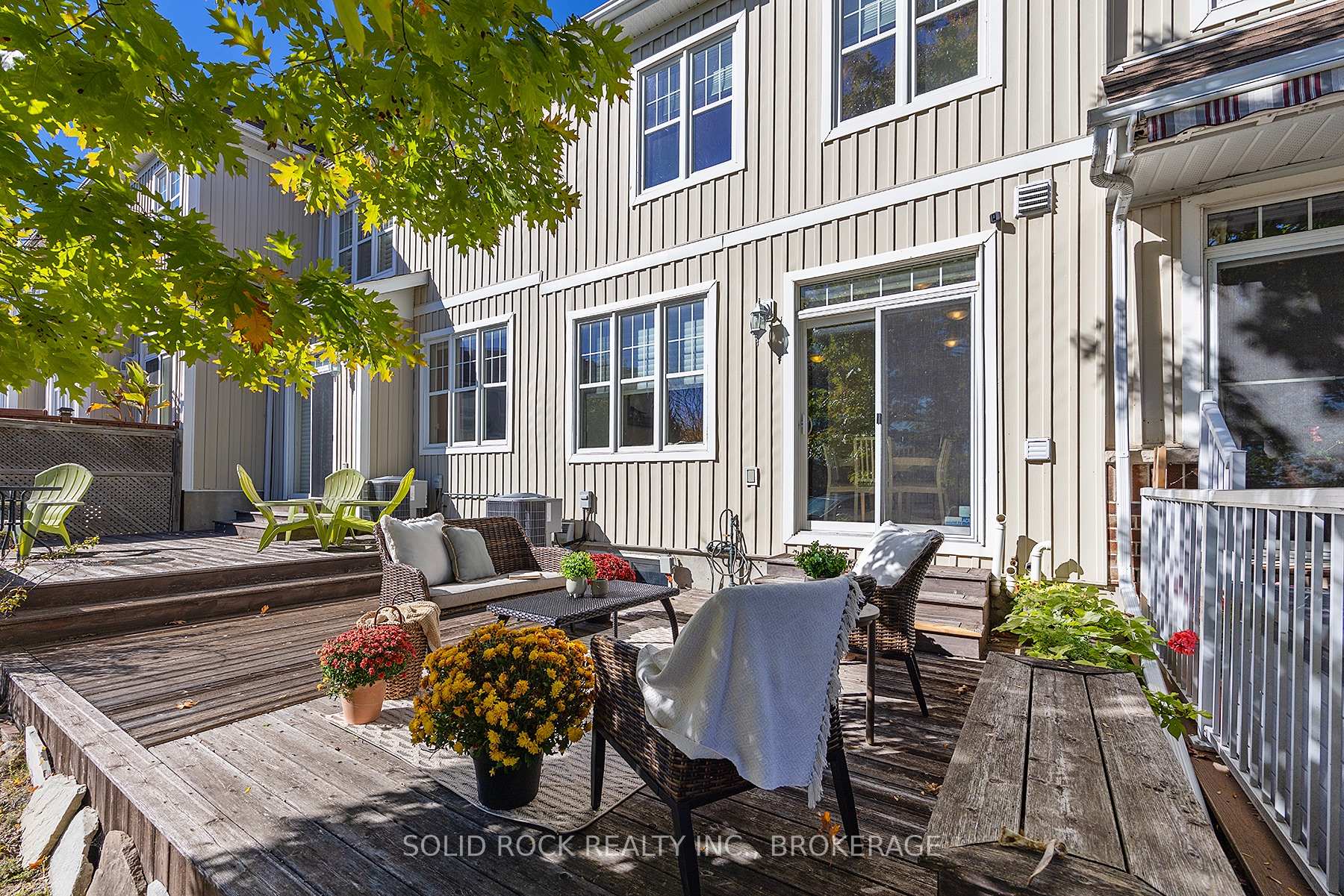 Photo 3 of 905 Ascot Lane, Kingston, Rideau — HOMEH