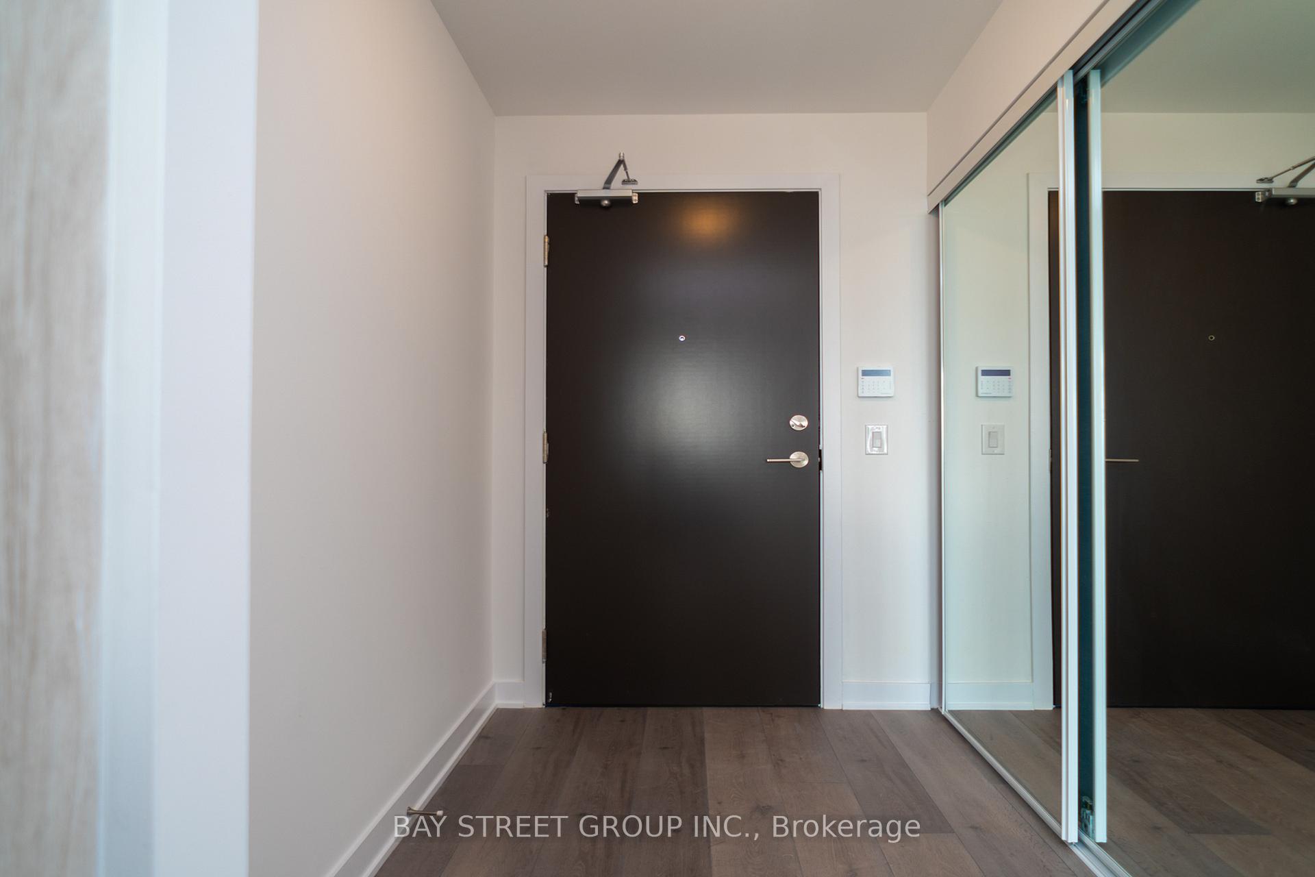 Photo 16 of Unit 906, 10 Honeycrisp Crescent N, Vaughan, Vaughan Corporate Centre — HOMEH