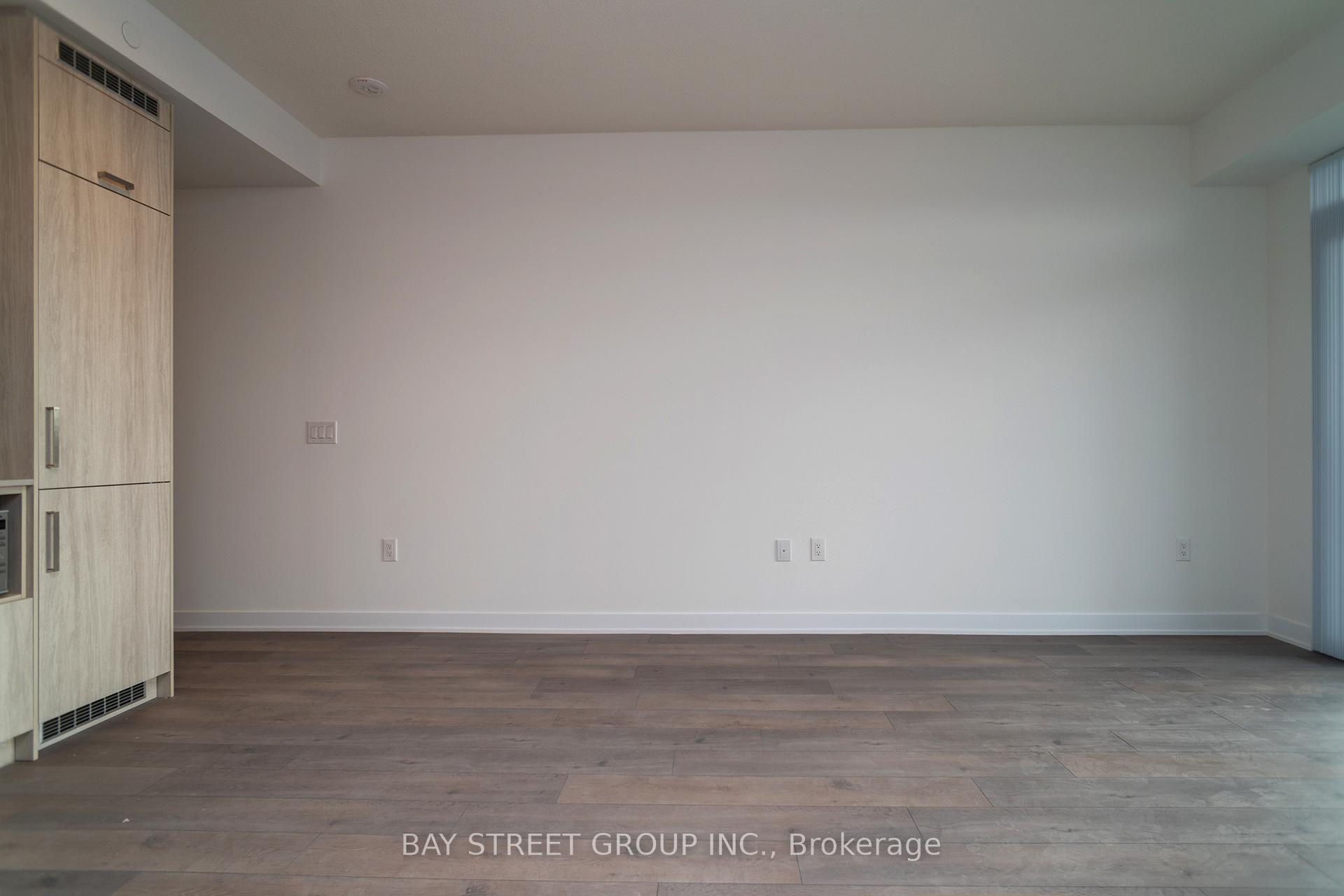 Photo 14 of Unit 906, 10 Honeycrisp Crescent N, Vaughan, Vaughan Corporate Centre — HOMEH