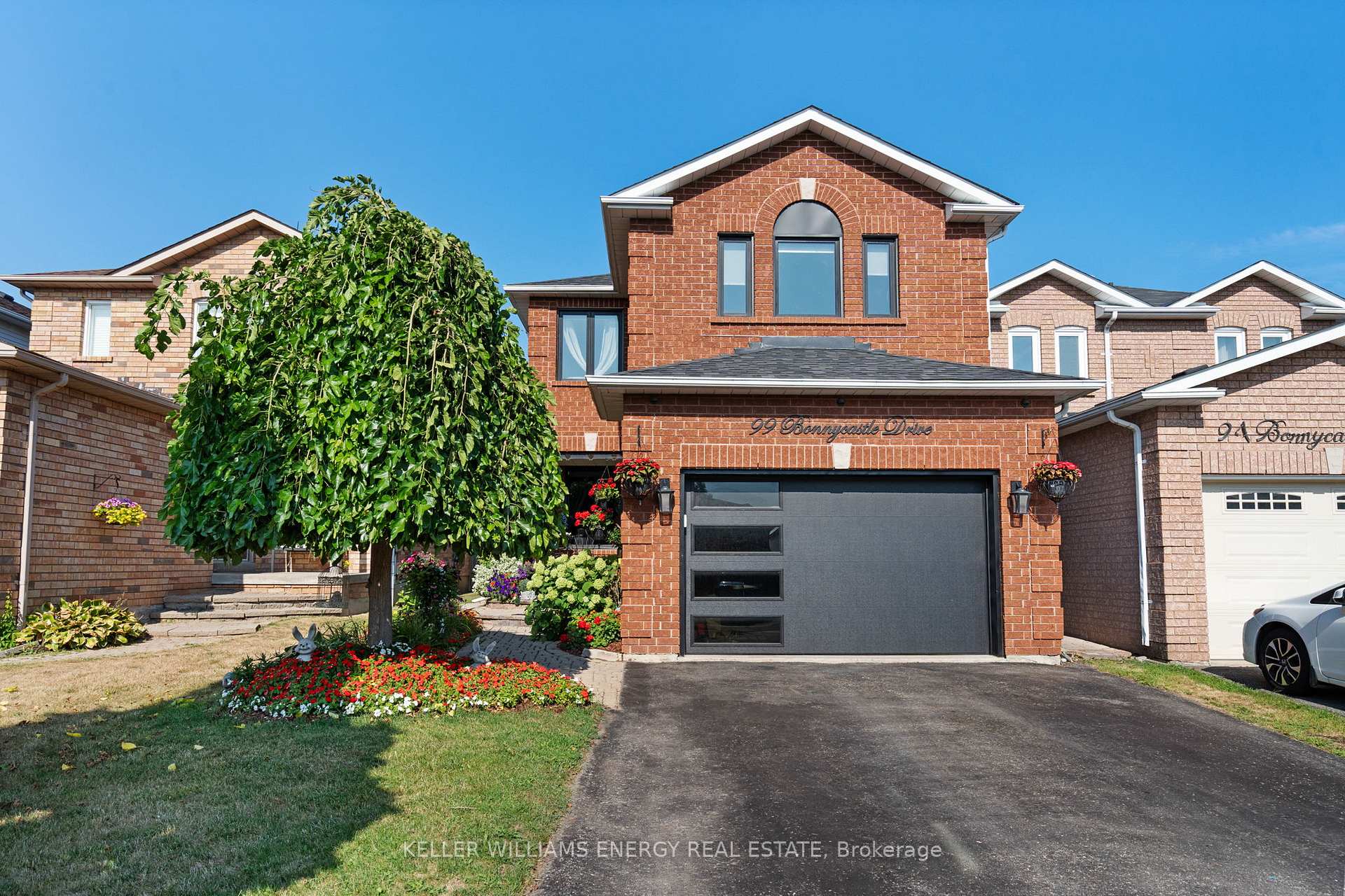 Photo 2 of 99 Bonnycastle Drive, Clarington, Bowmanville — HOMEH