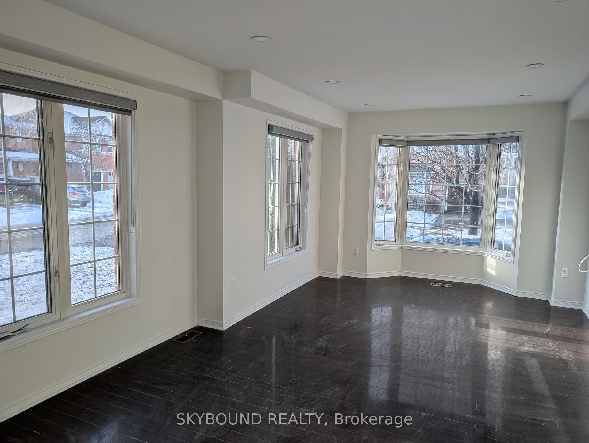 Photo 5 of Unit 1 (Main), 100 Farthingale Crescent, Brampton, Fletcher's Meadow — HOMEH