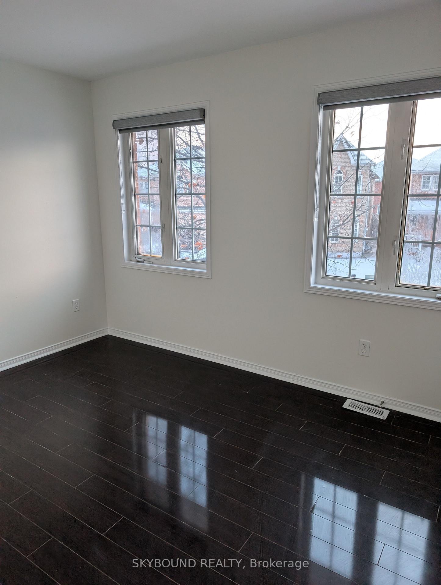 Photo 9 of Unit 1 (Main), 100 Farthingale Crescent, Brampton, Fletcher's Meadow — HOMEH
