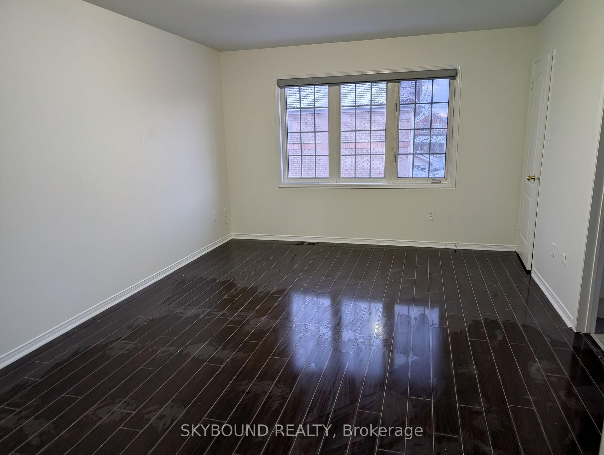 Photo 15 of Unit 1 (Main), 100 Farthingale Crescent, Brampton, Fletcher's Meadow — HOMEH