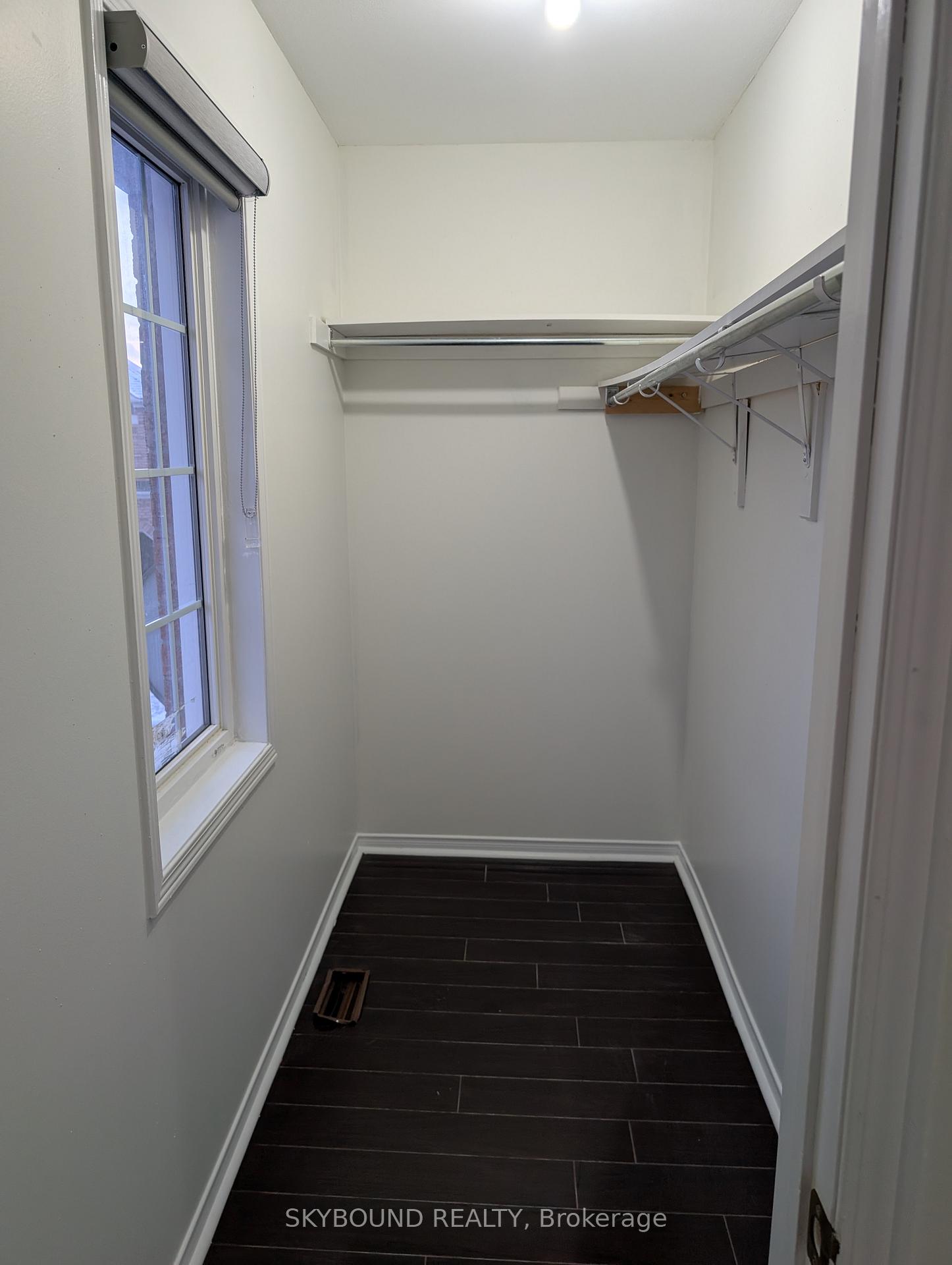 Photo 13 of Unit 1 (Main), 100 Farthingale Crescent, Brampton, Fletcher's Meadow — HOMEH