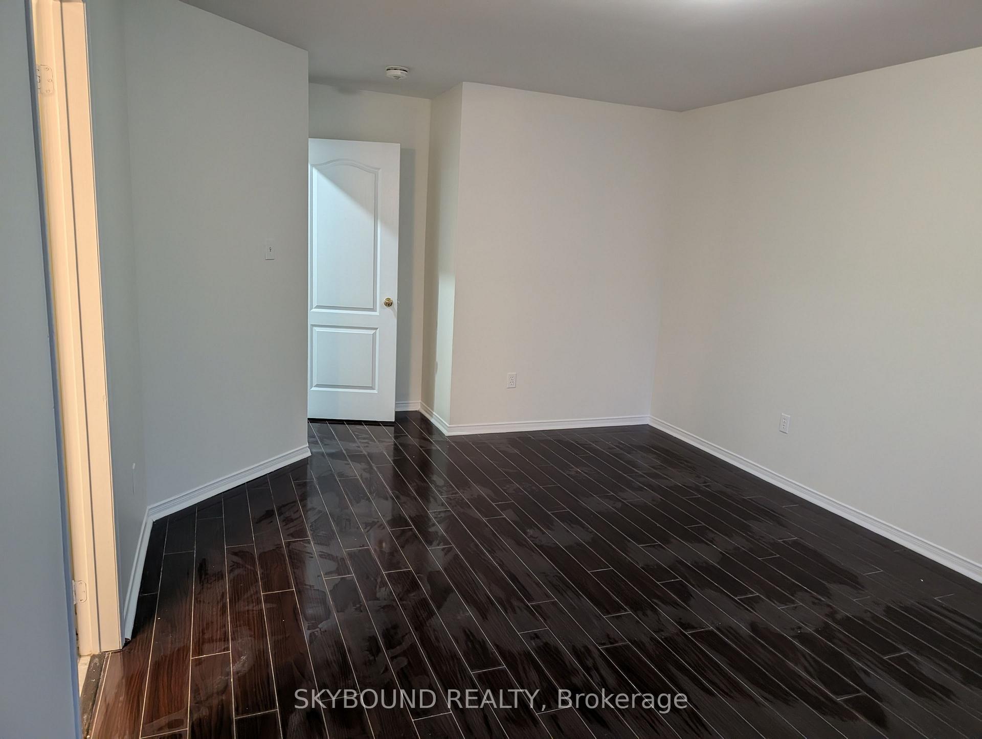 Photo 11 of Unit 1 (Main), 100 Farthingale Crescent, Brampton, Fletcher's Meadow — HOMEH