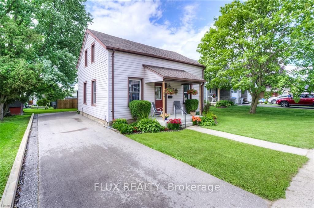 Photo 1 of 2207 William Shakespeare Street, Perth East, Shakespeare — HOMEH