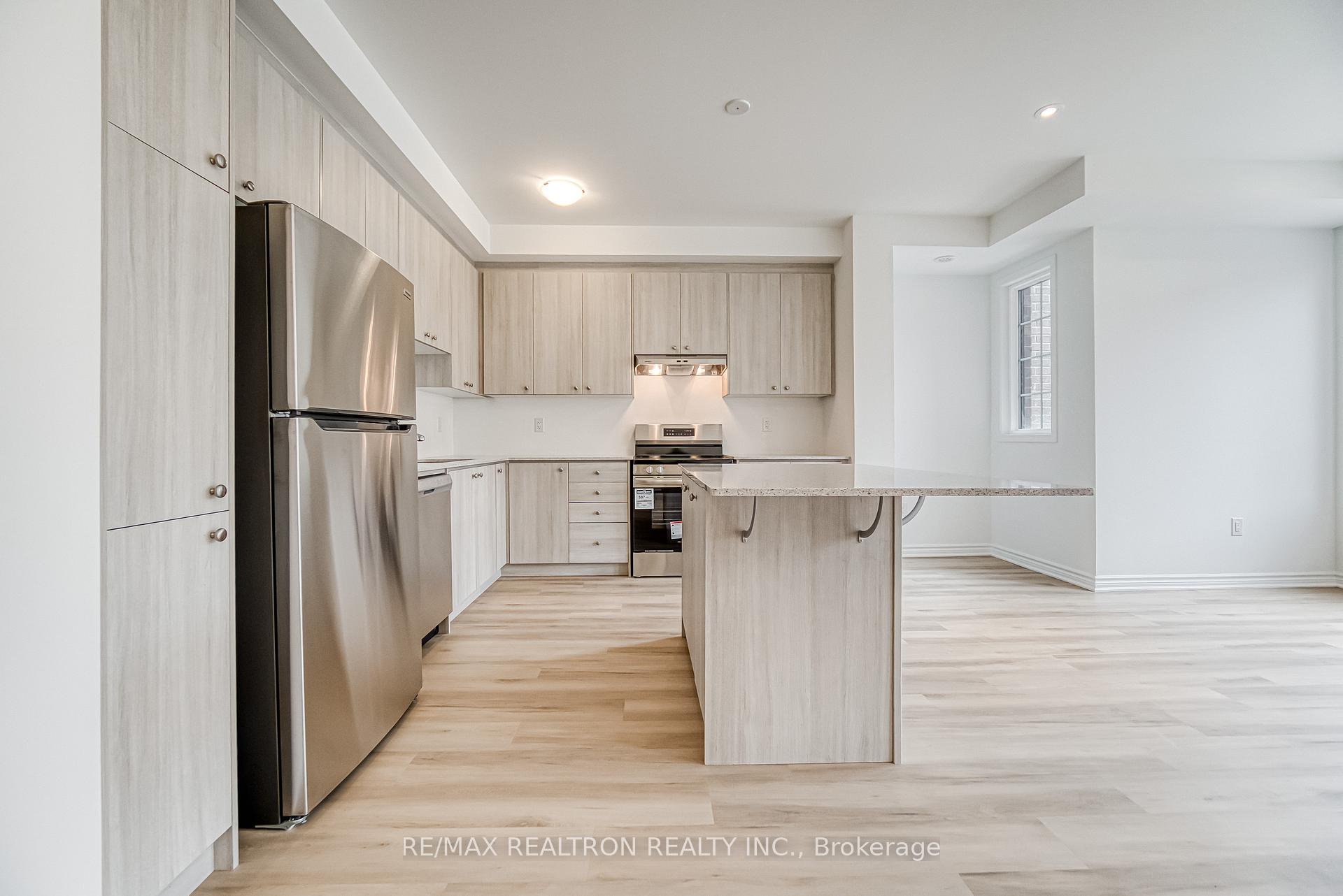 Photo 7 of 53 Pearen Lane, Barrie, Rural Barrie Southwest — HOMEH