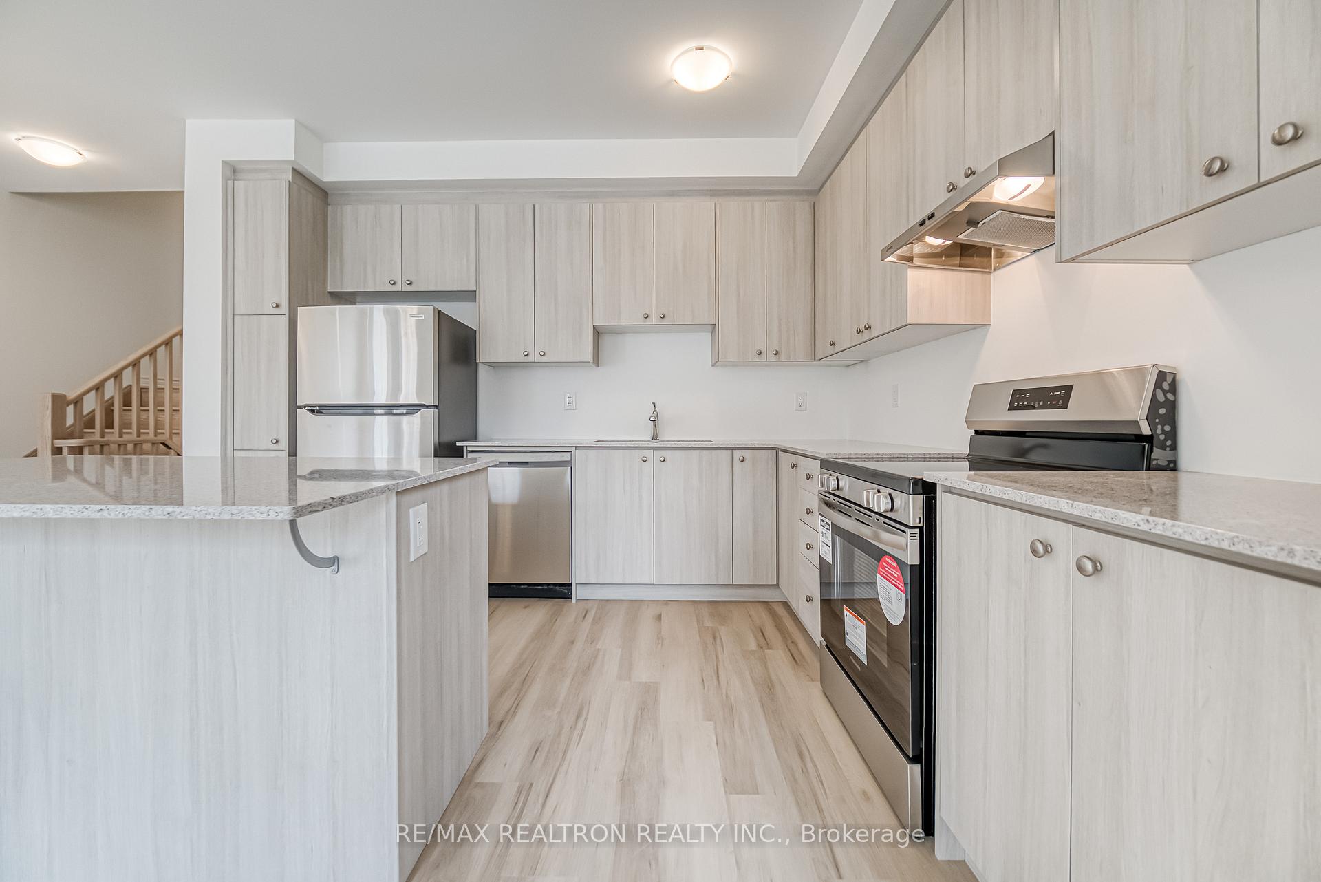 Photo 31 of 53 Pearen Lane, Barrie, Rural Barrie Southwest — HOMEH