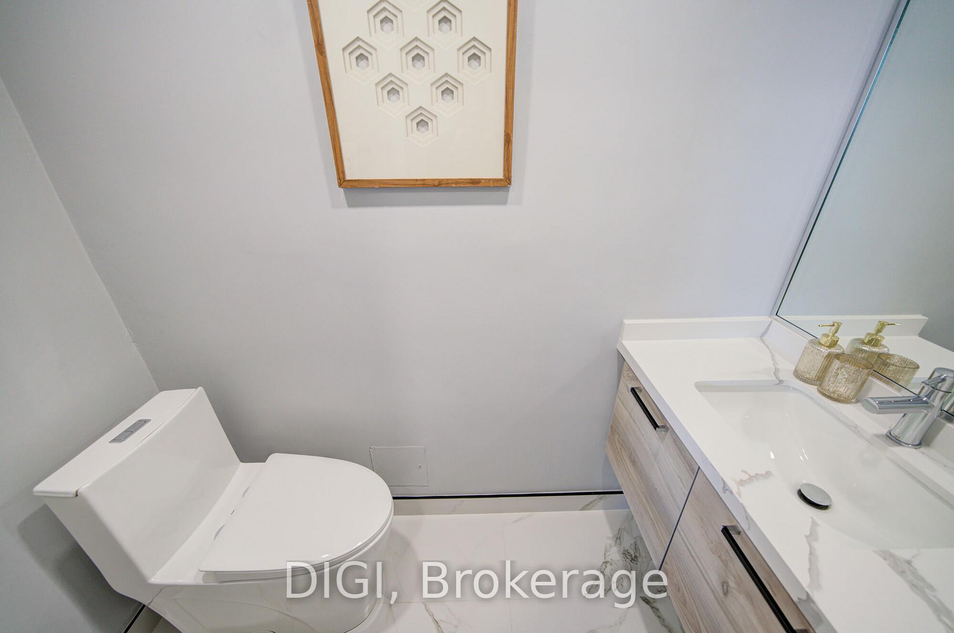 Photo 3 of Unit PH24, 400 Walmer Road, Toronto, Forest Hill South — HOMEH