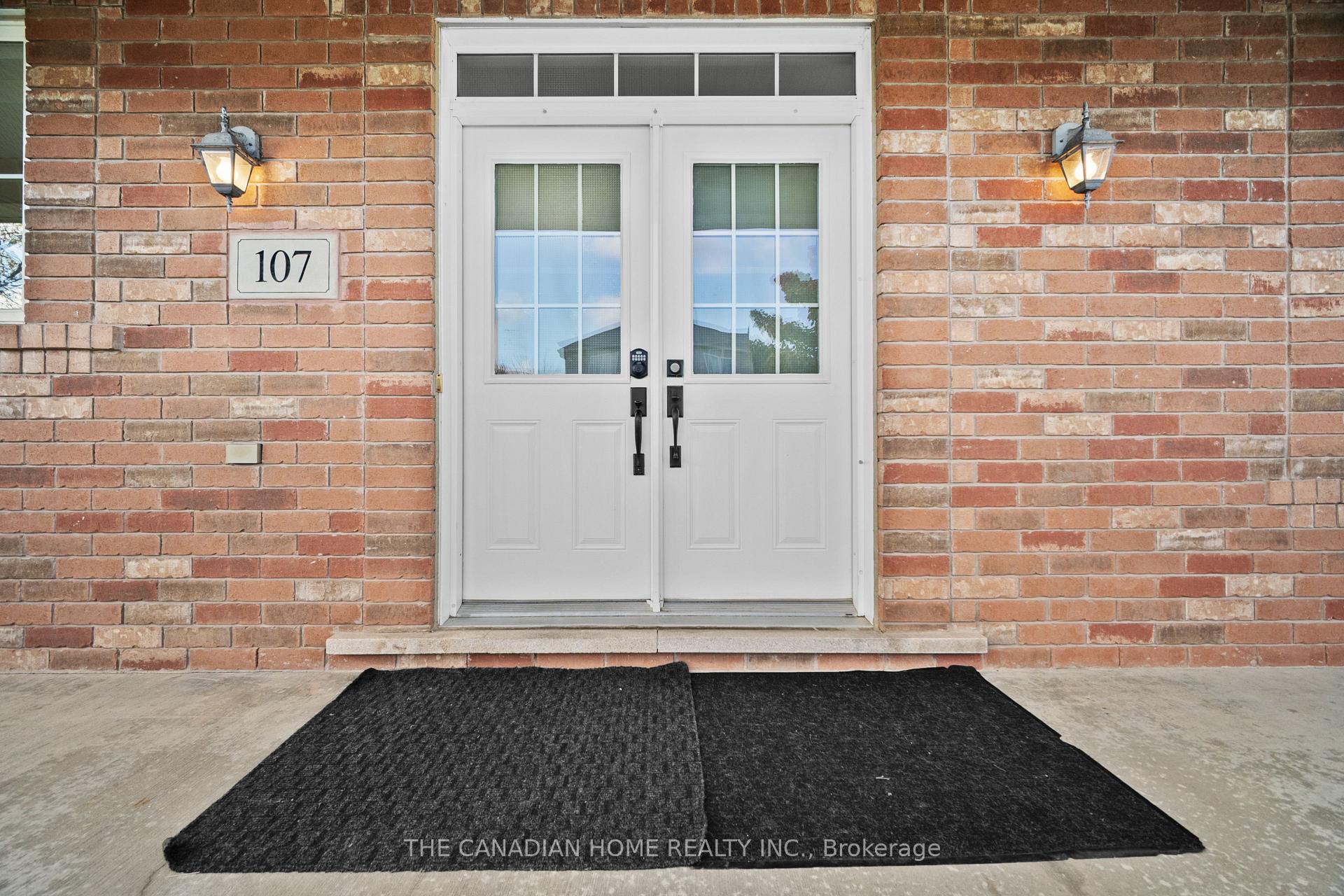 Photo 4 of 107 Callaway Dr, Cambridge, Silver Heights — HOMEH