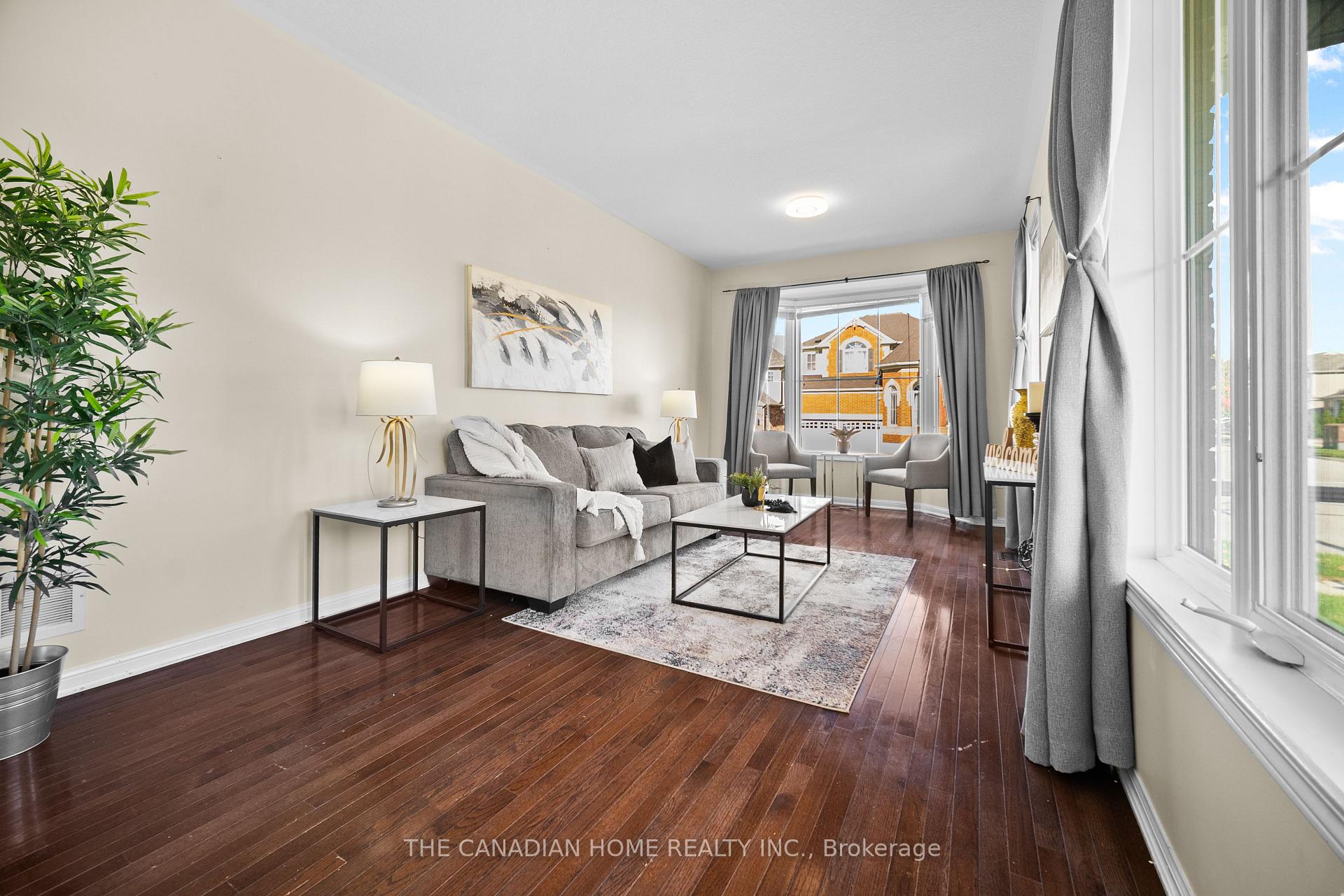Photo 8 of 107 Callaway Dr, Cambridge, Silver Heights — HOMEH