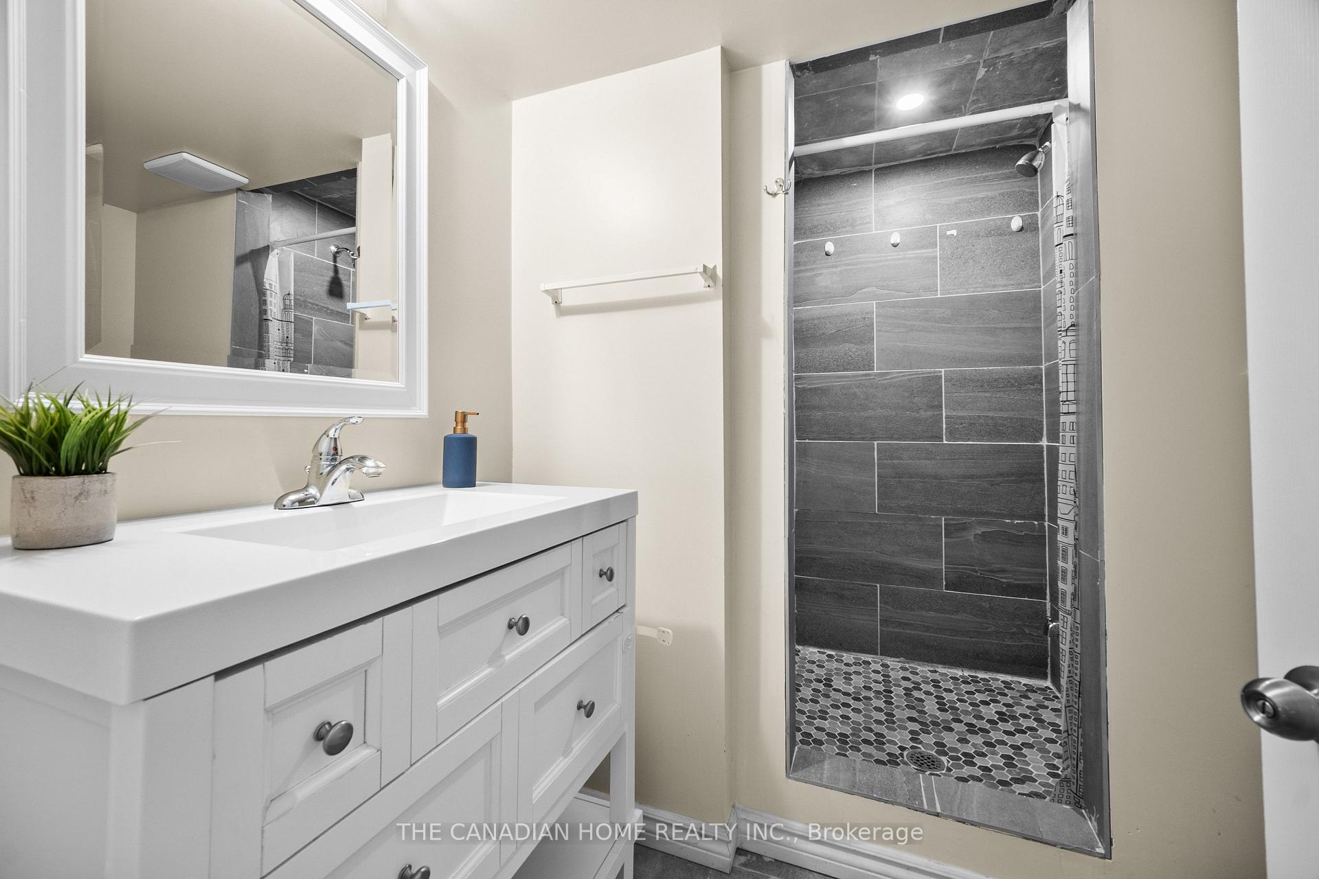 Photo 45 of 107 Callaway Dr, Cambridge, Silver Heights — HOMEH