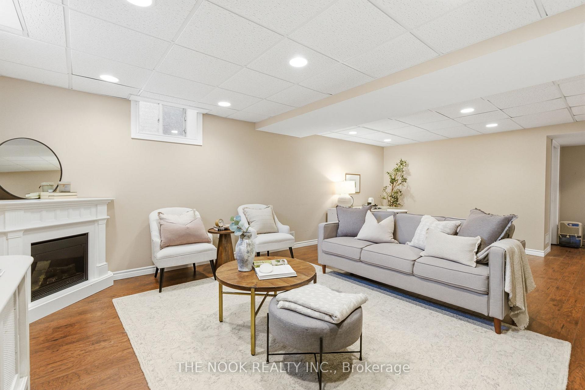 Photo 33 of 9 James Rowe Drive, Whitby, Williamsburg — HOMEH