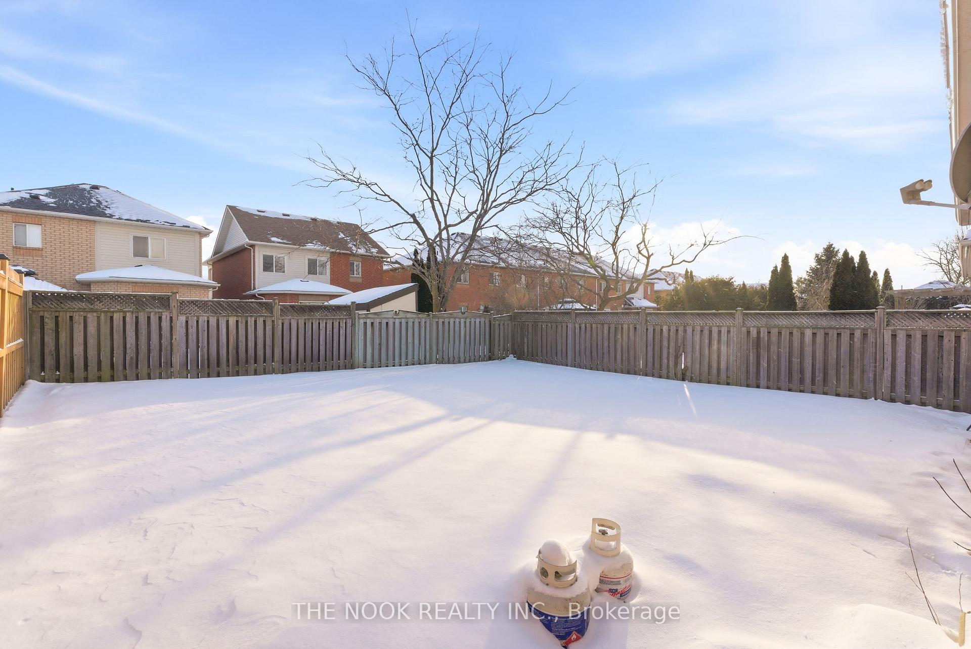 Photo 21 of 9 James Rowe Drive, Whitby, Williamsburg — HOMEH