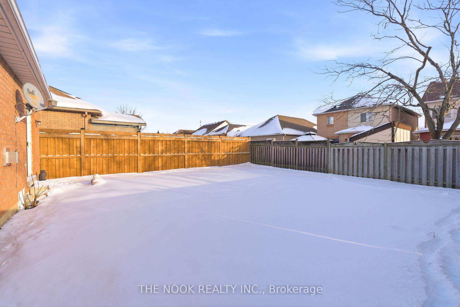 Photo 29 of 9 James Rowe Drive, Whitby, Williamsburg — HOMEH