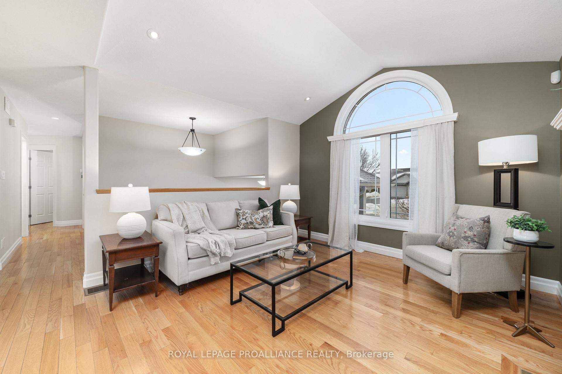 Photo 13 of 27 Boyce Court, Belleville, Belleville Ward — HOMEH