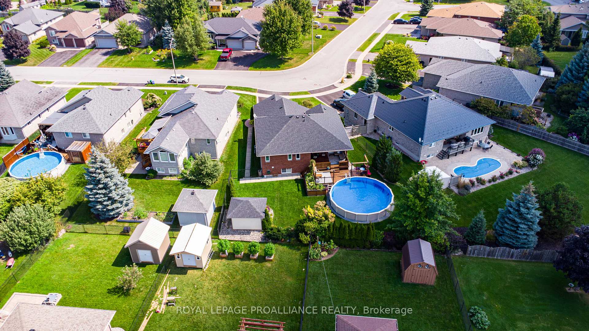 Photo 43 of 27 Boyce Court, Belleville, Belleville Ward — HOMEH