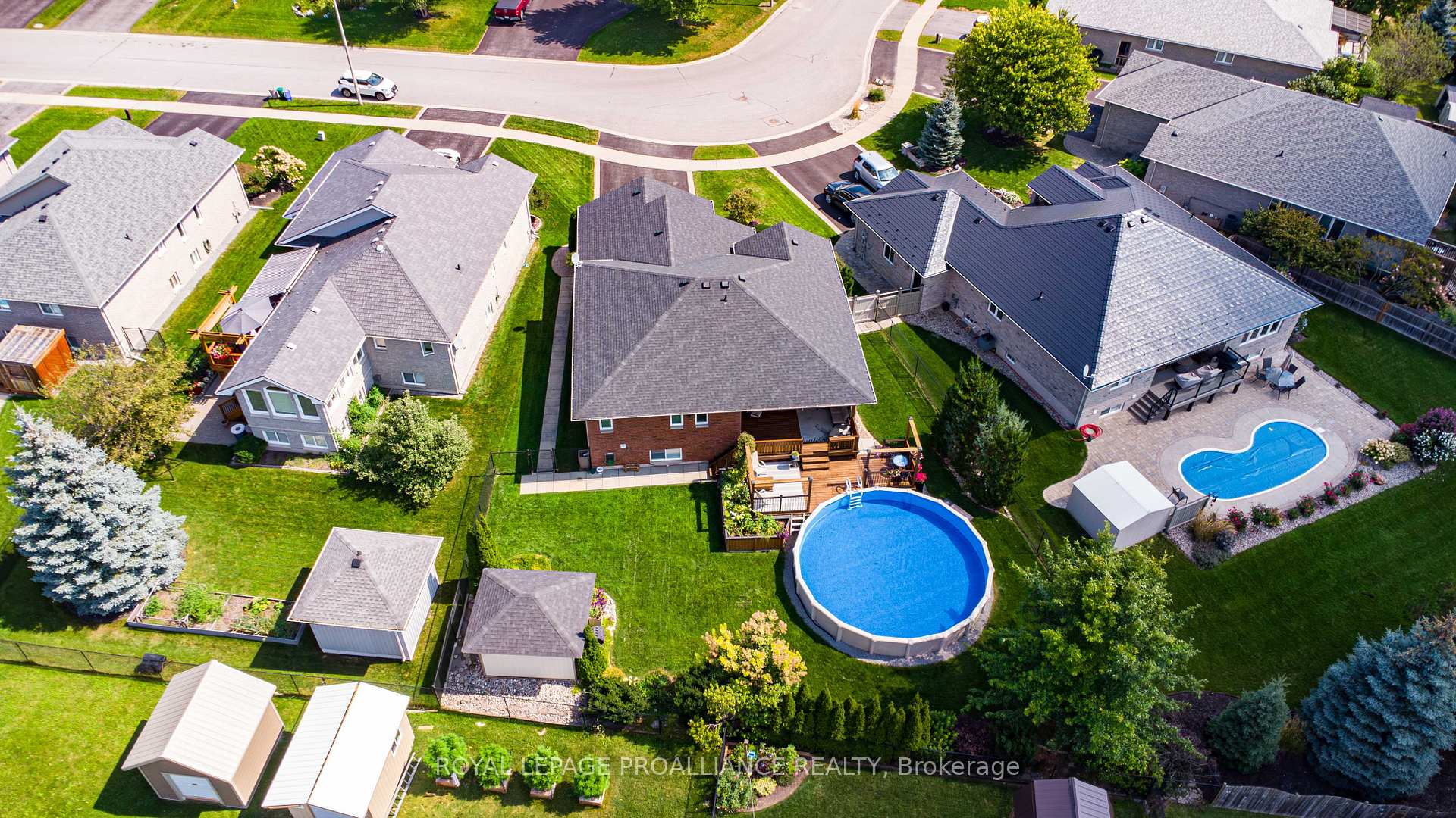 Photo 44 of 27 Boyce Court, Belleville, Belleville Ward — HOMEH