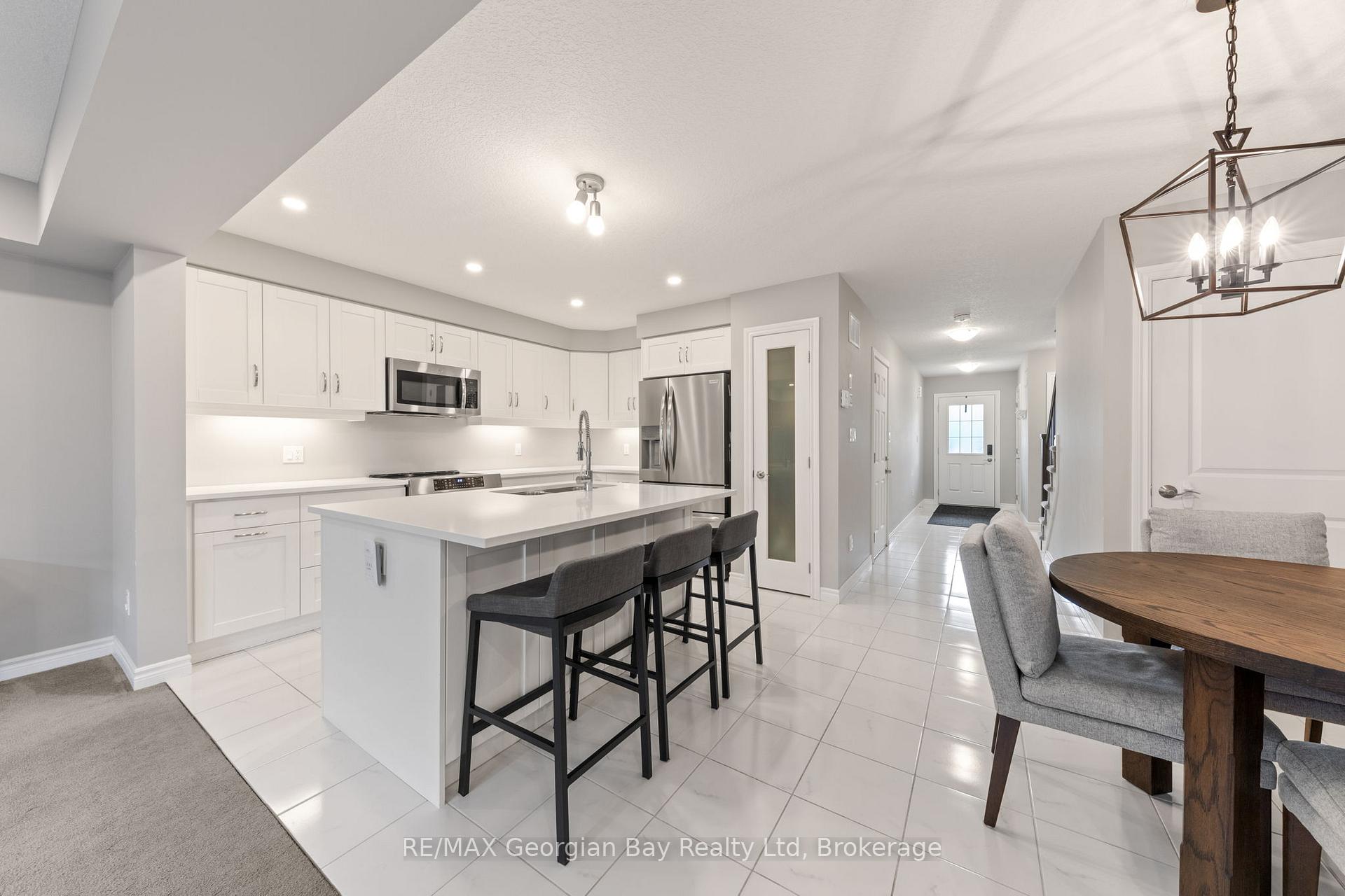 Photo 6 of 964 Wright Drive, Midland — HOMEH