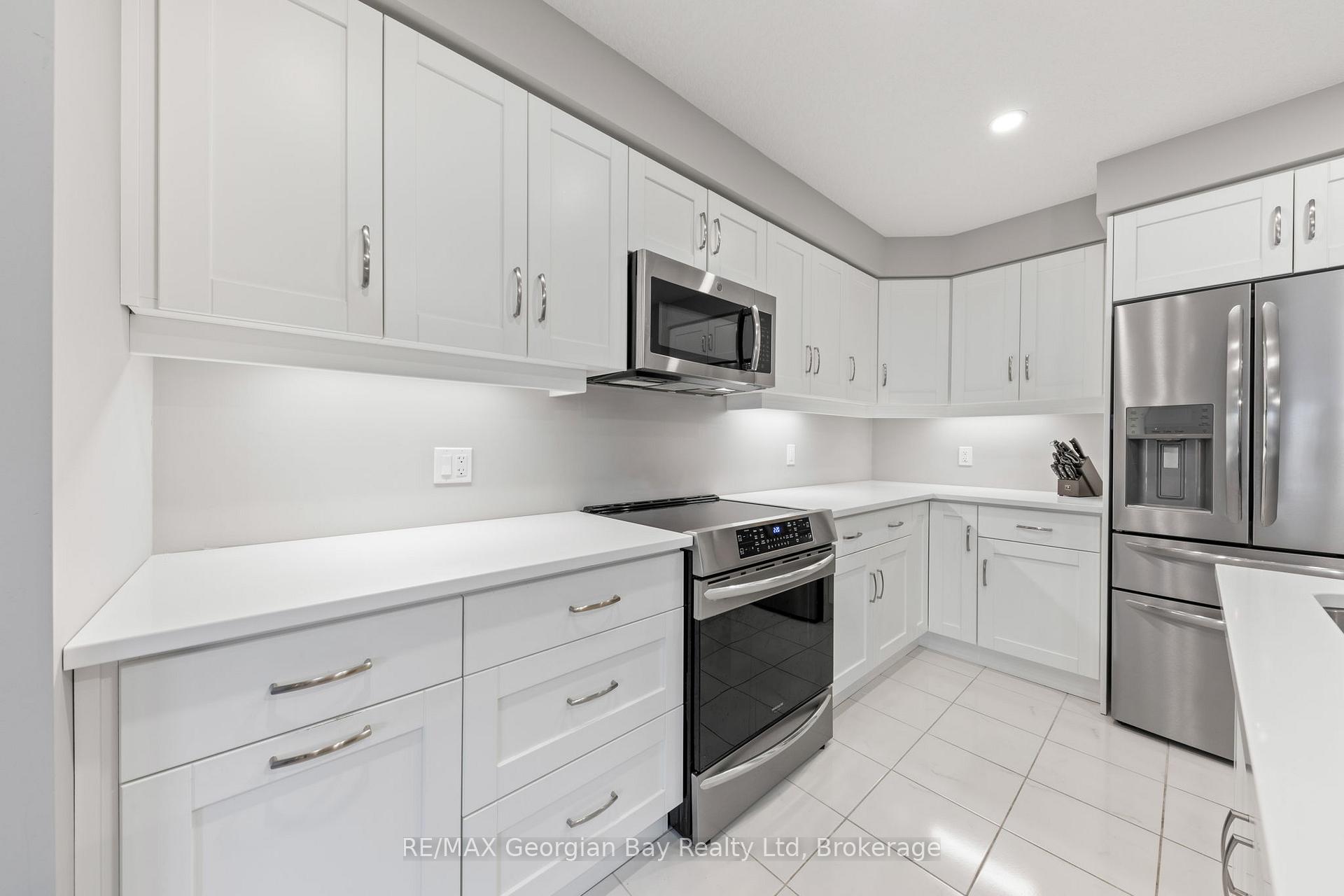 Photo 5 of 964 Wright Drive, Midland — HOMEH