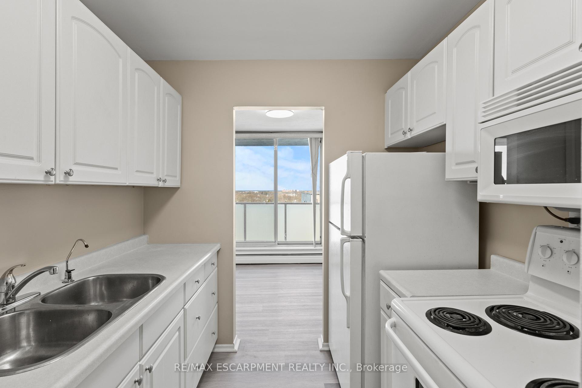 Photo 10 of Unit 1004, 359 Geneva Street, St. Catharines, Fairview — HOMEH