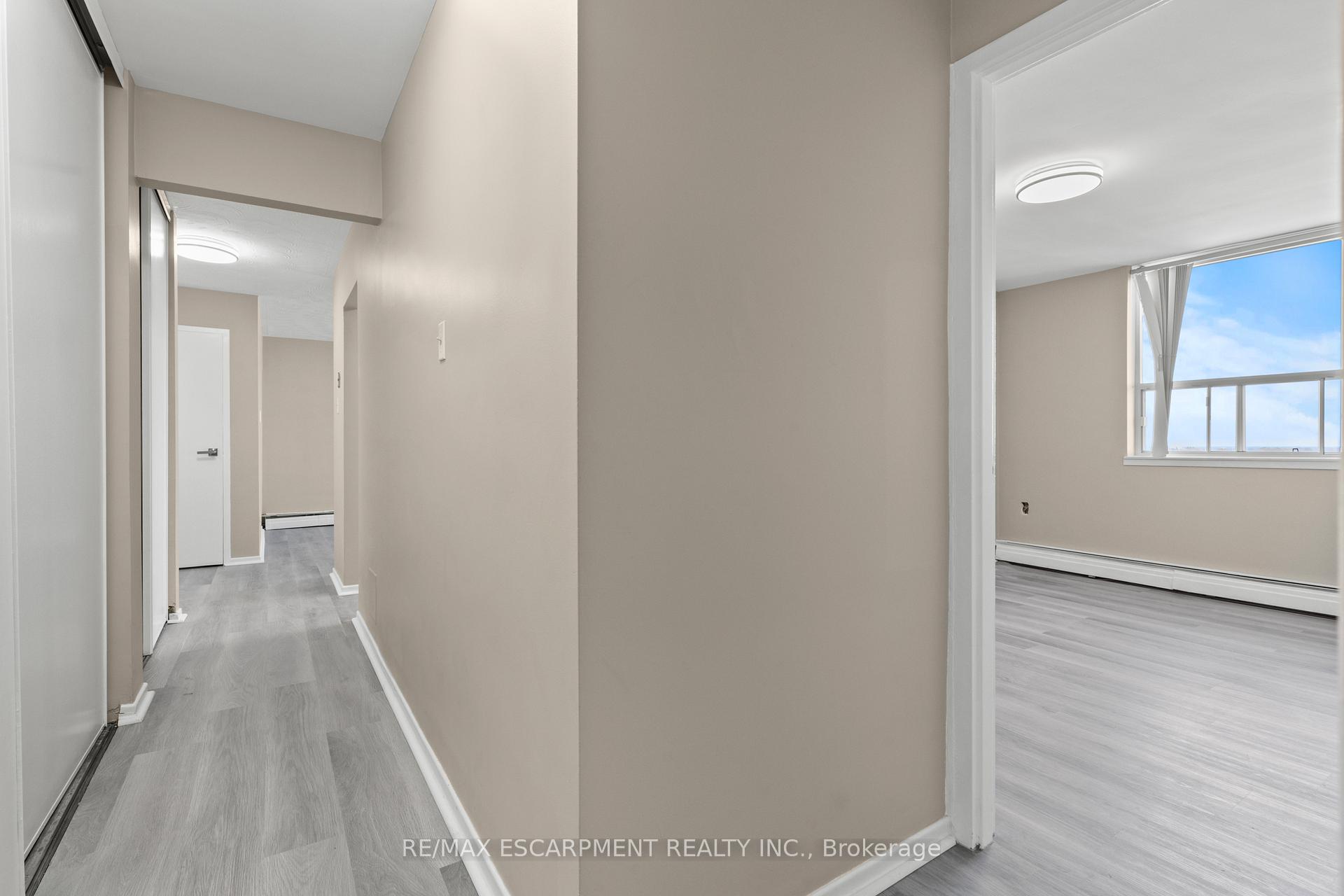 Photo 12 of Unit 1004, 359 Geneva Street, St. Catharines, Fairview — HOMEH