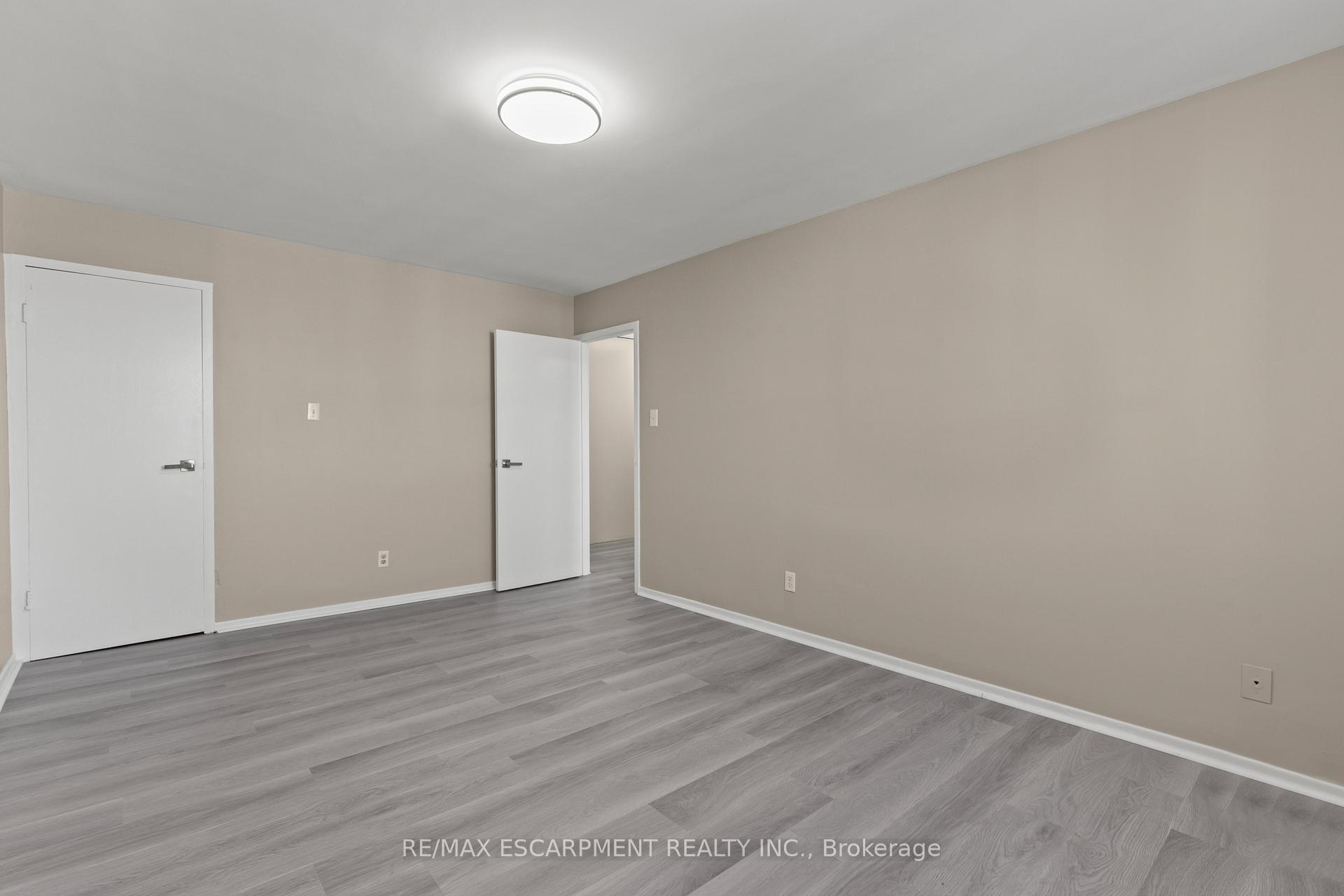 Photo 14 of Unit 1004, 359 Geneva Street, St. Catharines, Fairview — HOMEH