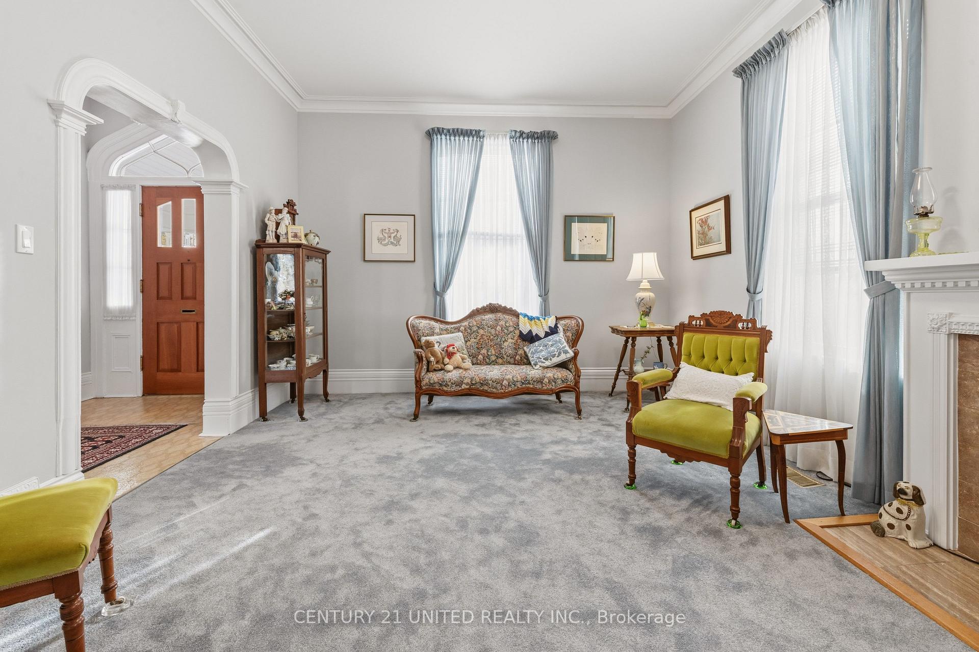 Photo 9 of 370 Hunter Street W, Peterborough, Town Ward 3 — HOMEH