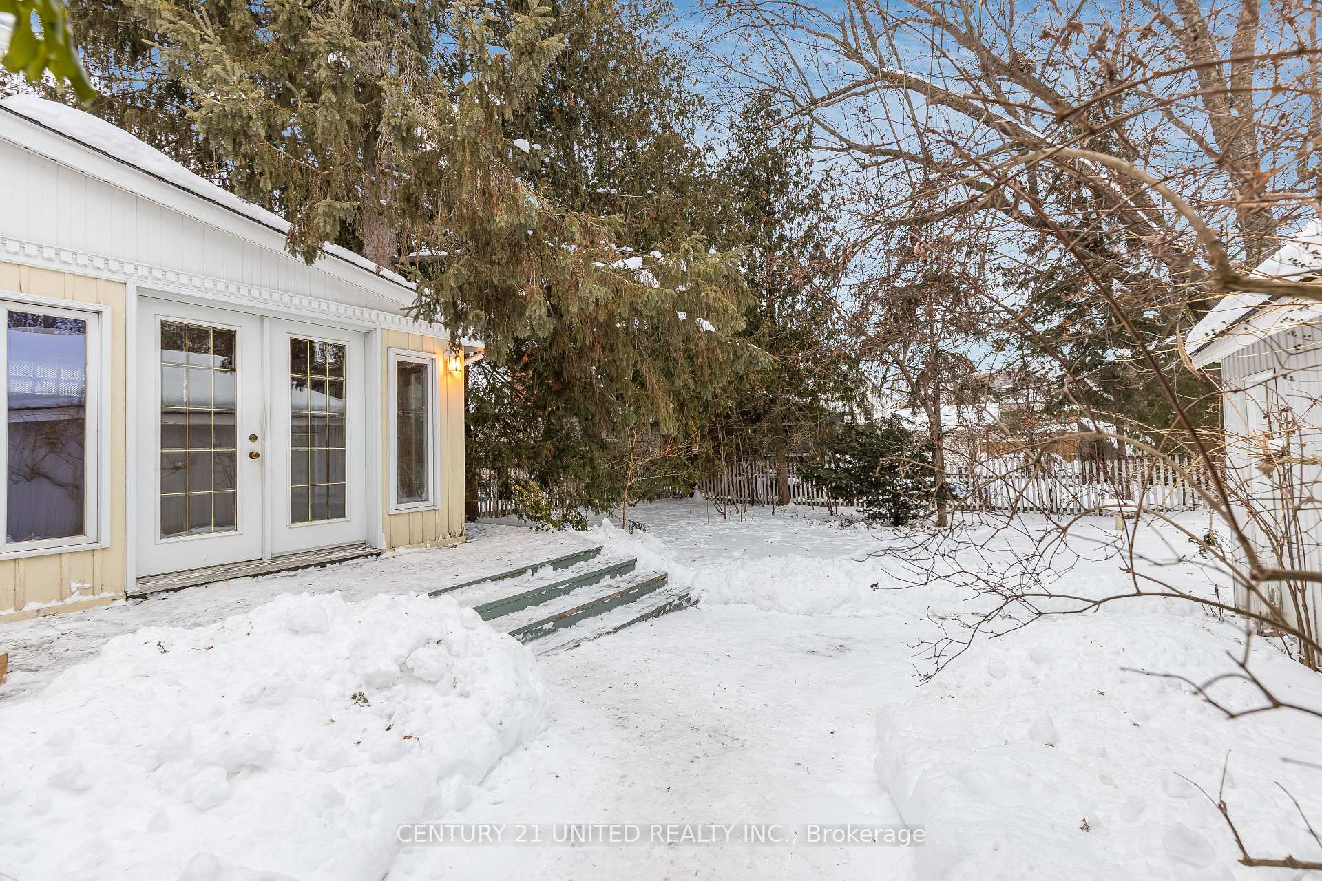 Photo 34 of 370 Hunter Street W, Peterborough, Town Ward 3 — HOMEH