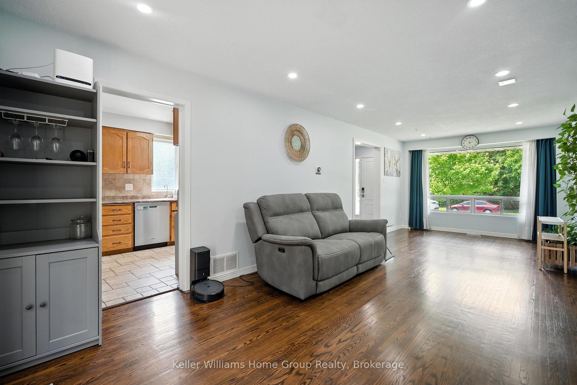 Photo 5 of Unit Main, 59 Chartwell Crescent, Guelph, Dovercliffe Park/Old University — HOMEH