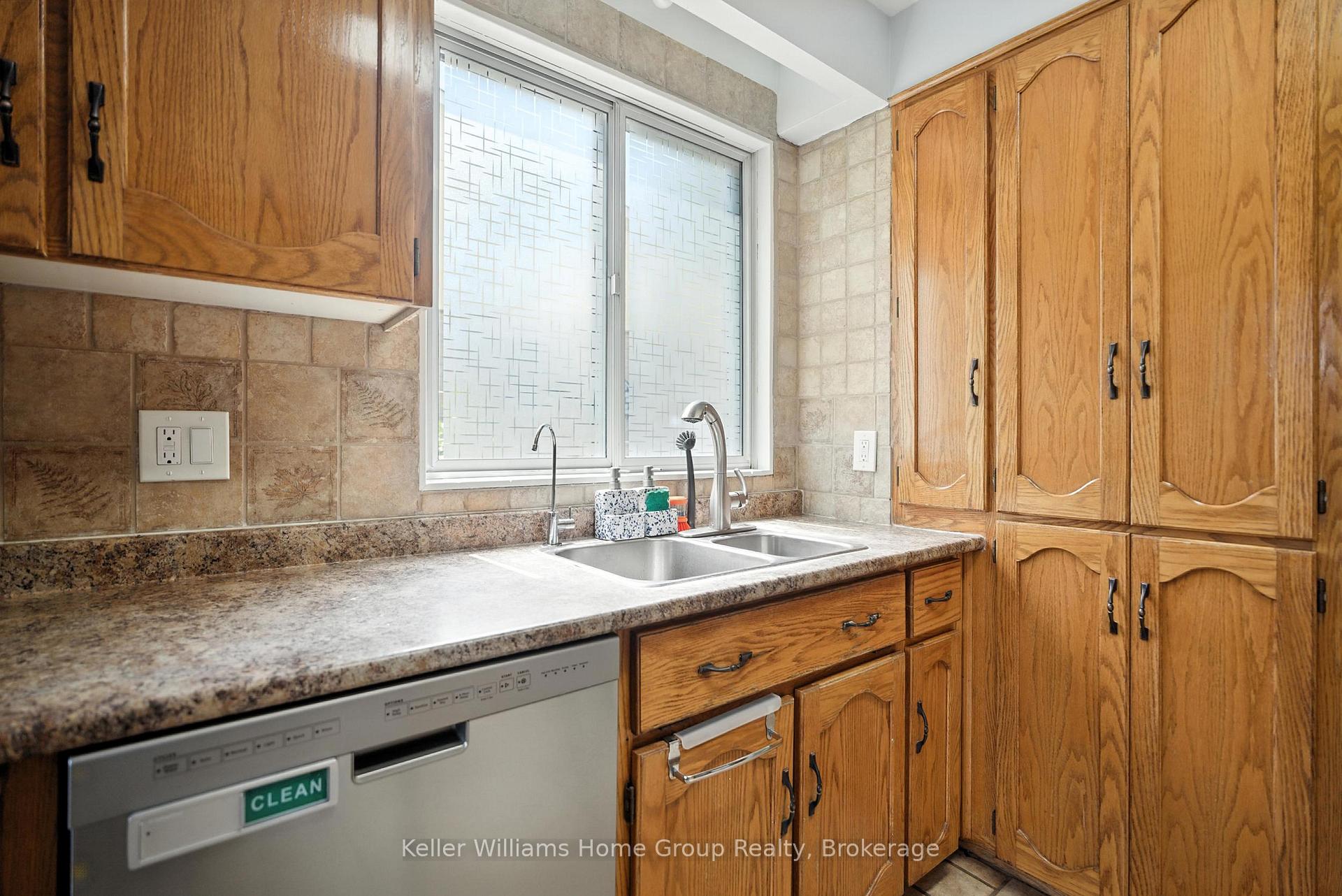 Photo 9 of Unit Main, 59 Chartwell Crescent, Guelph, Dovercliffe Park/Old University — HOMEH