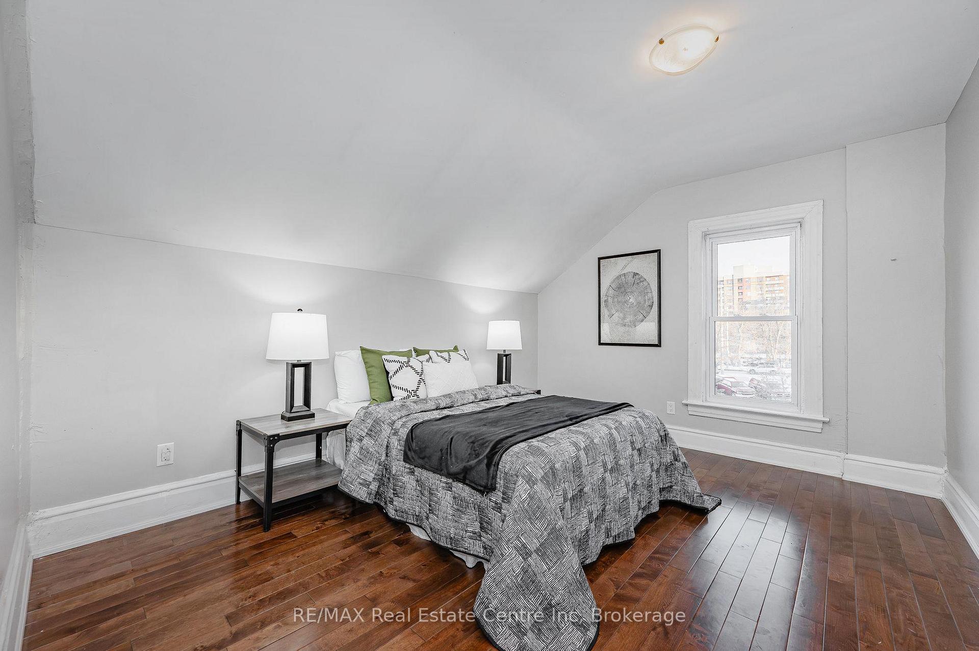 Photo 9 of 103 Surrey Street E, Guelph, Downtown — HOMEH