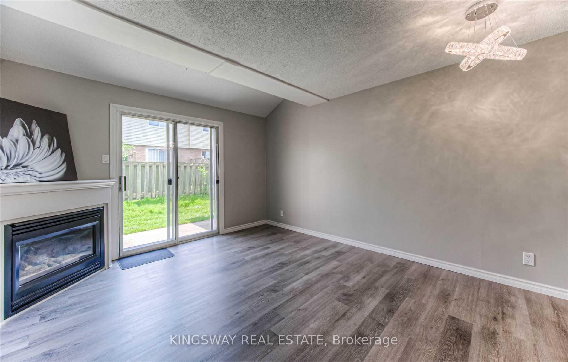 Photo 12 of Unit 55, 67 Valleyview Road, Kitchener, Laurentian Hills — HOMEH