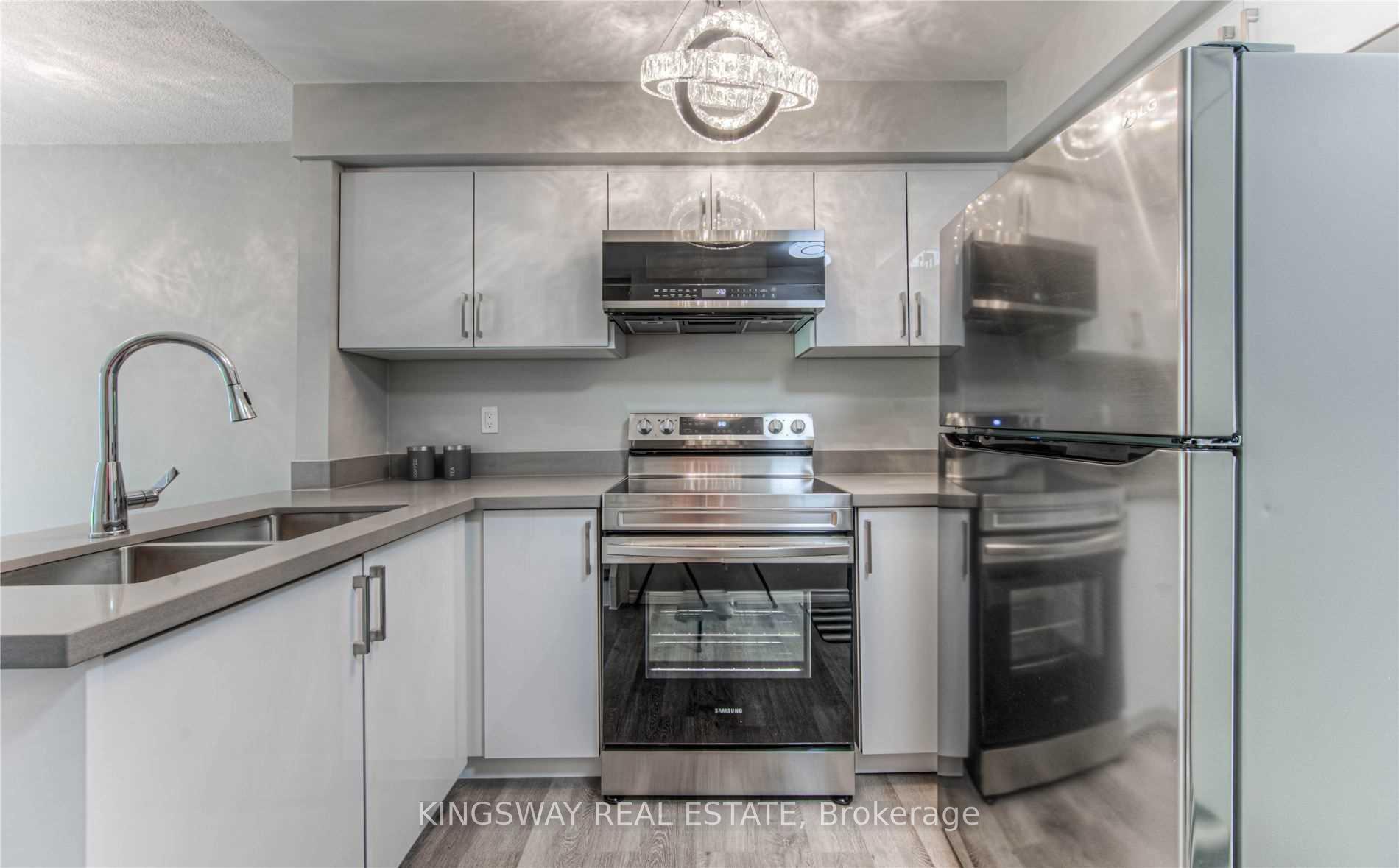 Photo 6 of Unit 55, 67 Valleyview Road, Kitchener, Laurentian Hills — HOMEH
