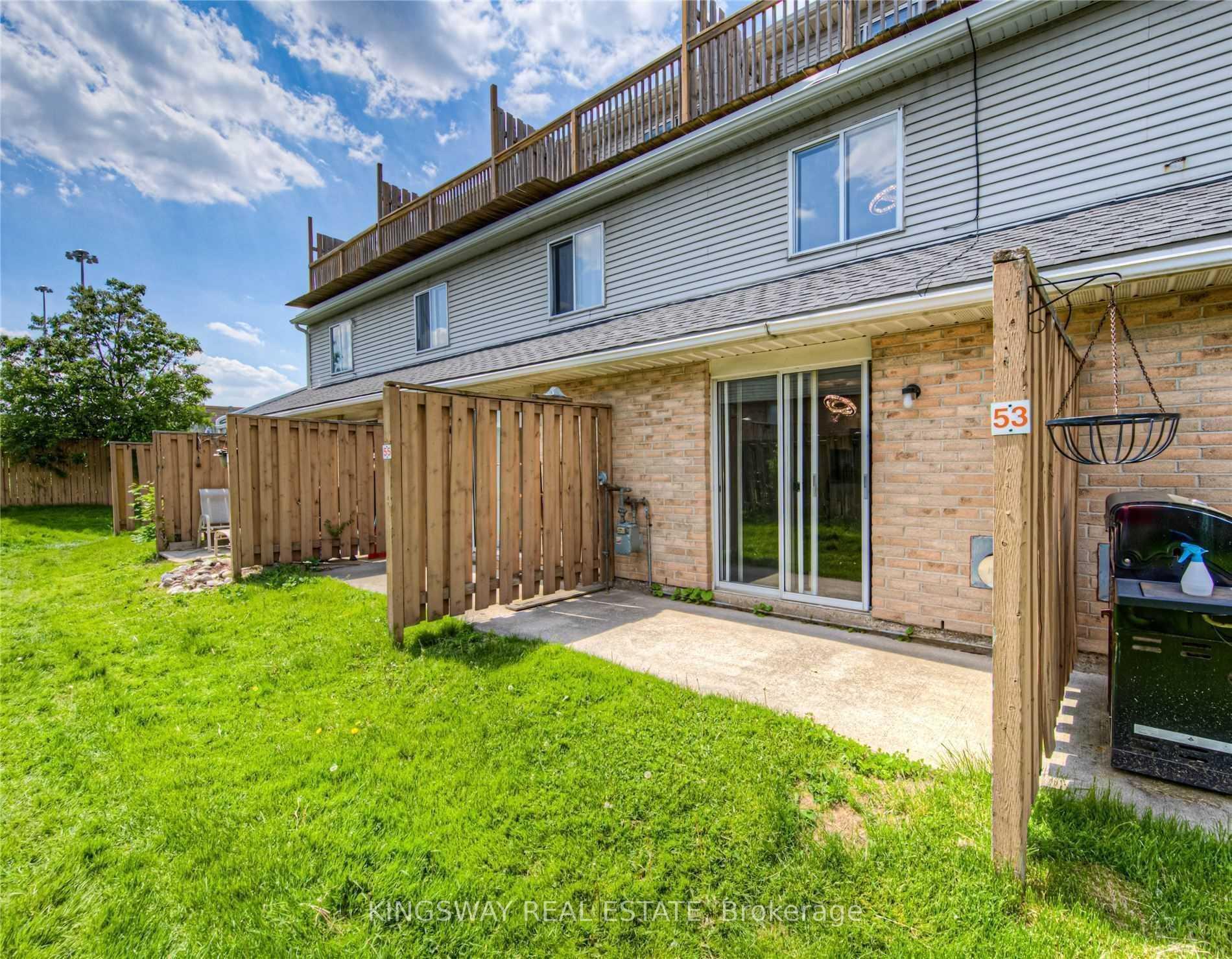 Photo 10 of Unit 55, 67 Valleyview Road, Kitchener, Laurentian Hills — HOMEH