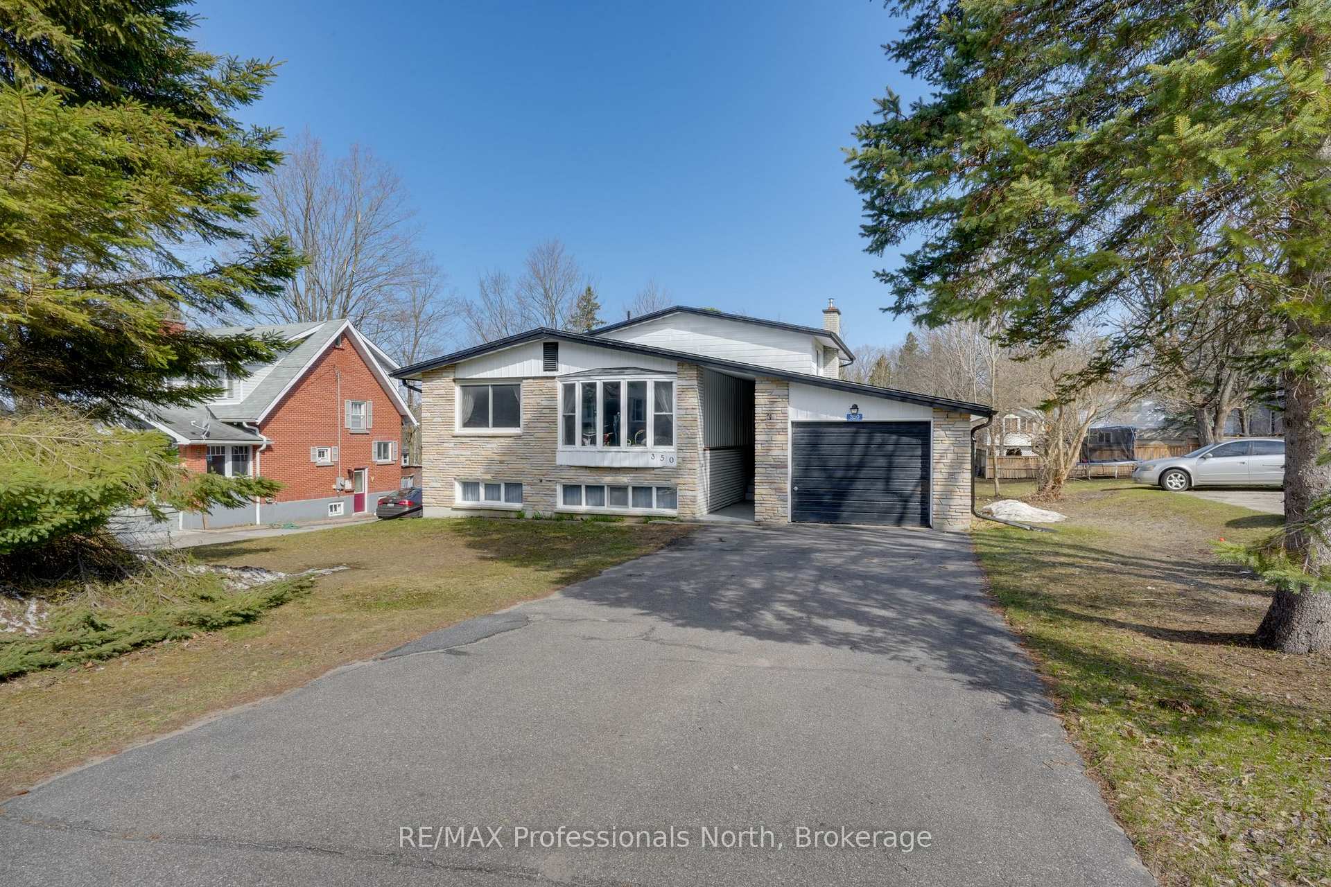 Photo 1 of 350 Hughson Street, Gravenhurst, Muskoka (S) — HOMEH