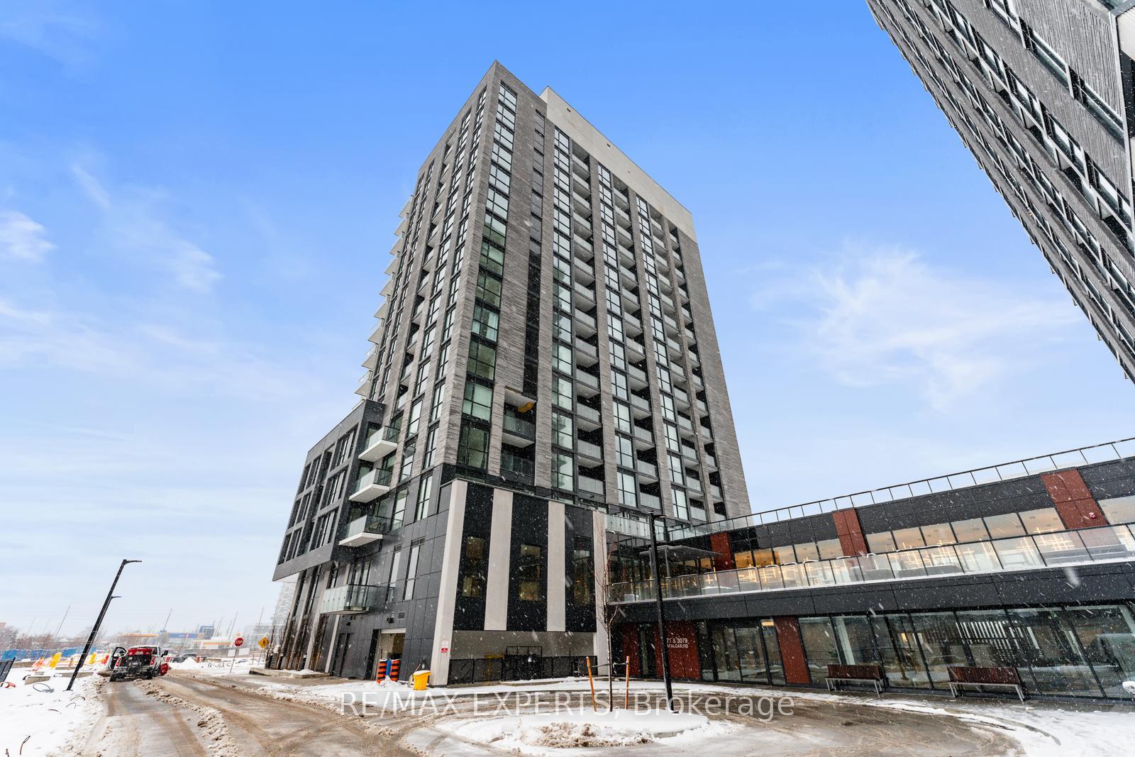 Front of Unit 807, 3071 Trafalgar Road