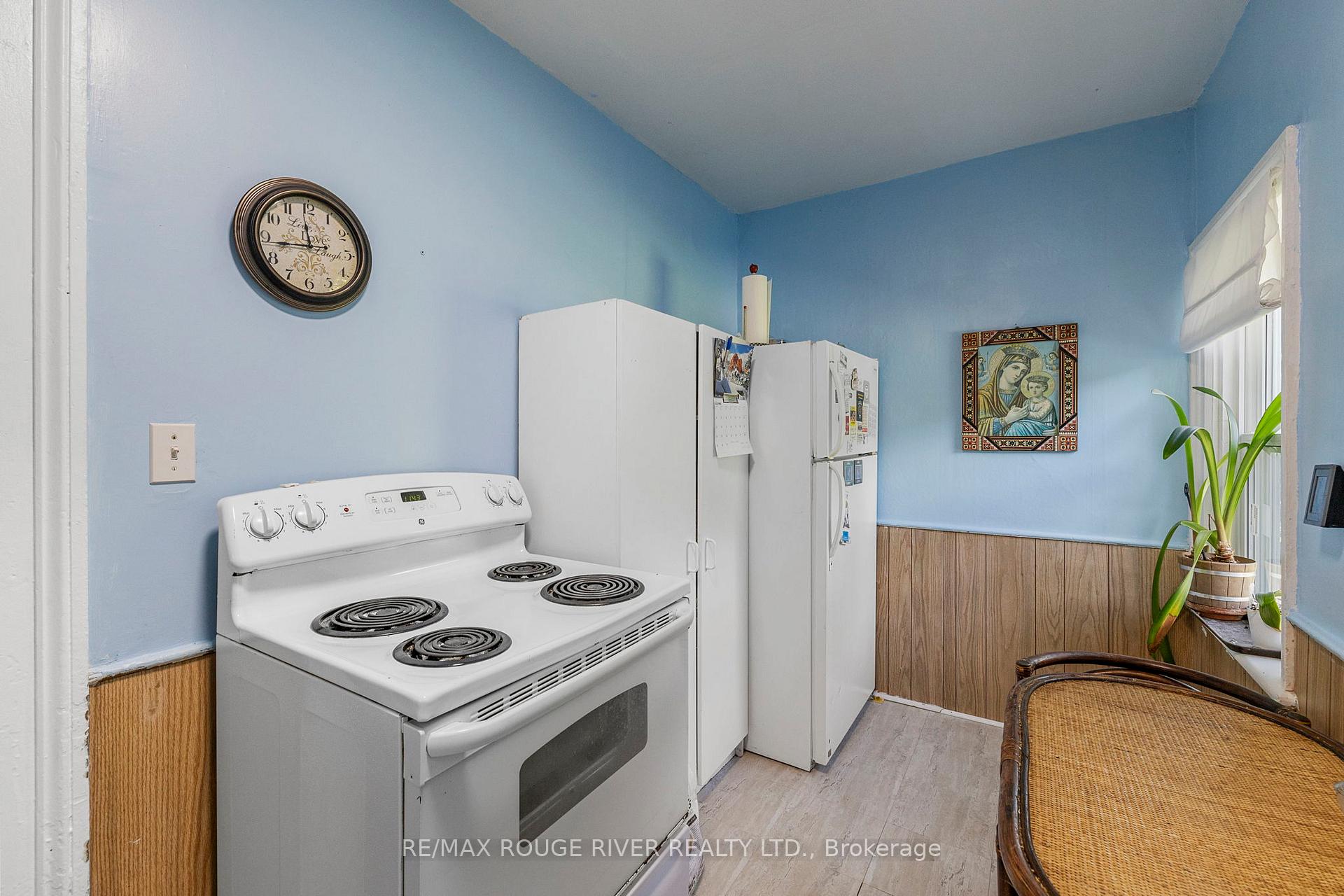 Photo 13 of 20 Odell Street, Clarington, Bowmanville — HOMEH