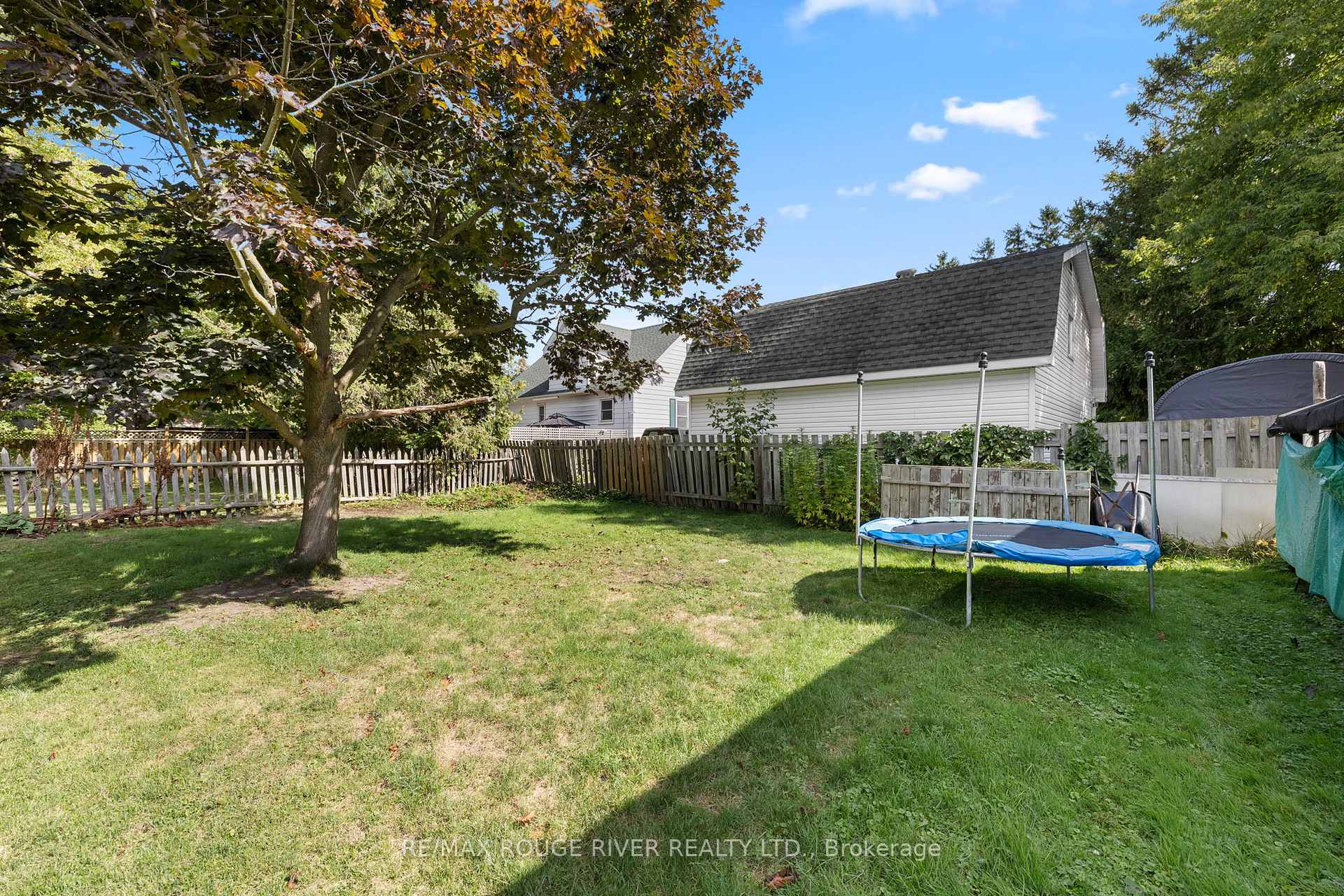 Photo 35 of 20 Odell Street, Clarington, Bowmanville — HOMEH