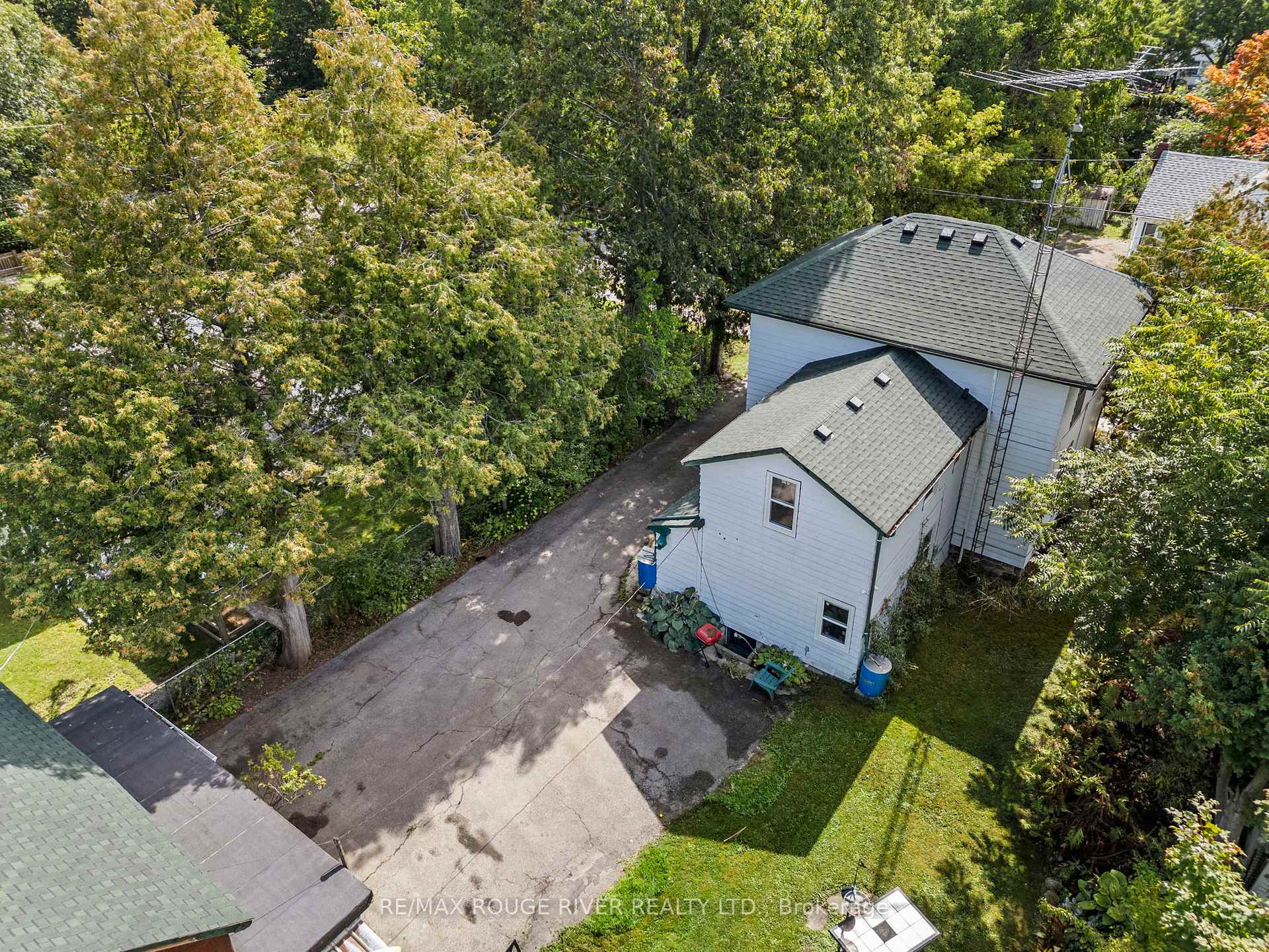 Photo 37 of 20 Odell Street, Clarington, Bowmanville — HOMEH