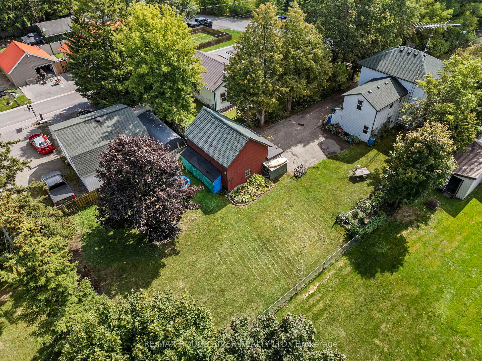 Photo 23 of 20 Odell Street, Clarington, Bowmanville — HOMEH
