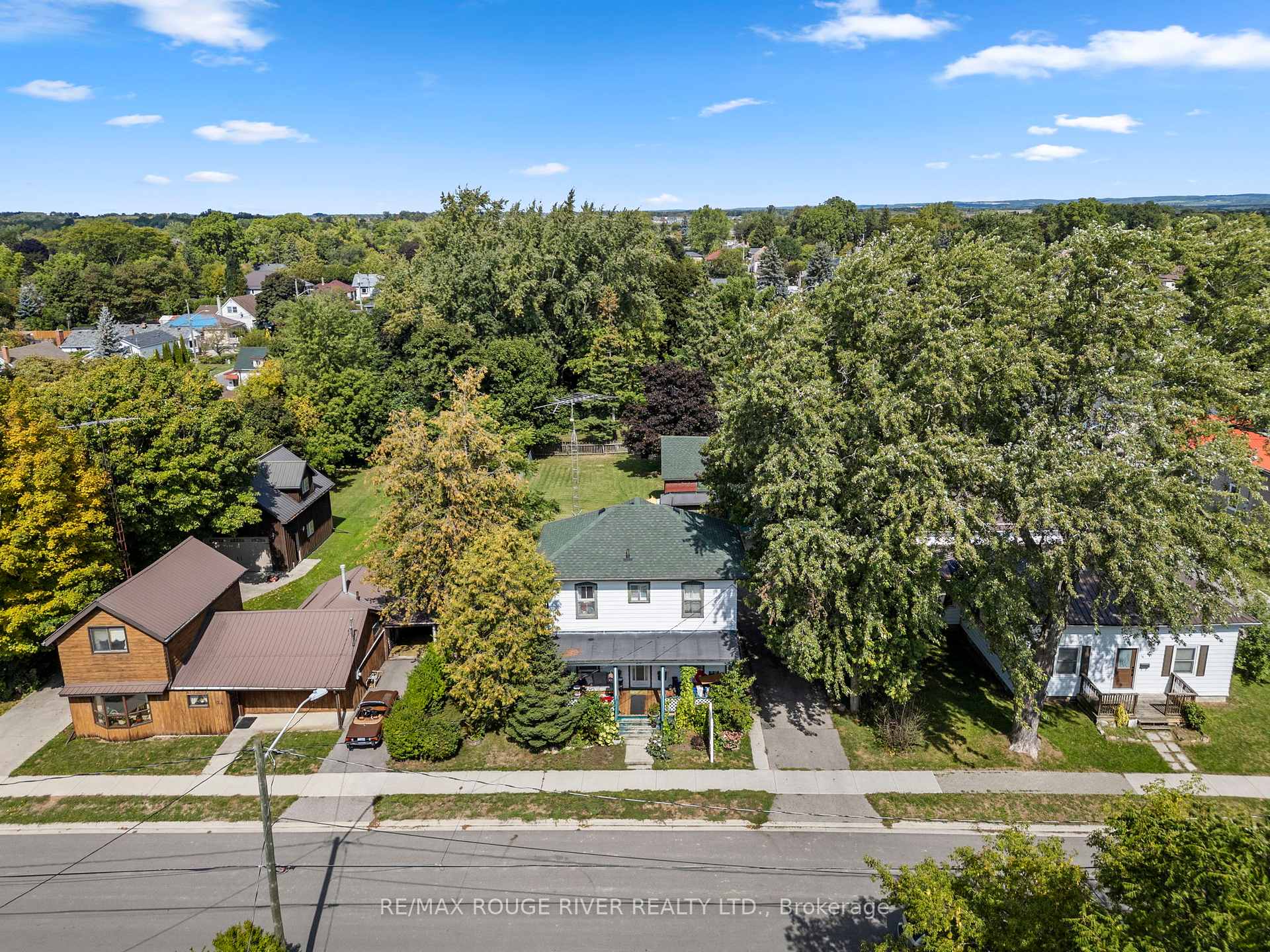 Photo 36 of 20 Odell Street, Clarington, Bowmanville — HOMEH