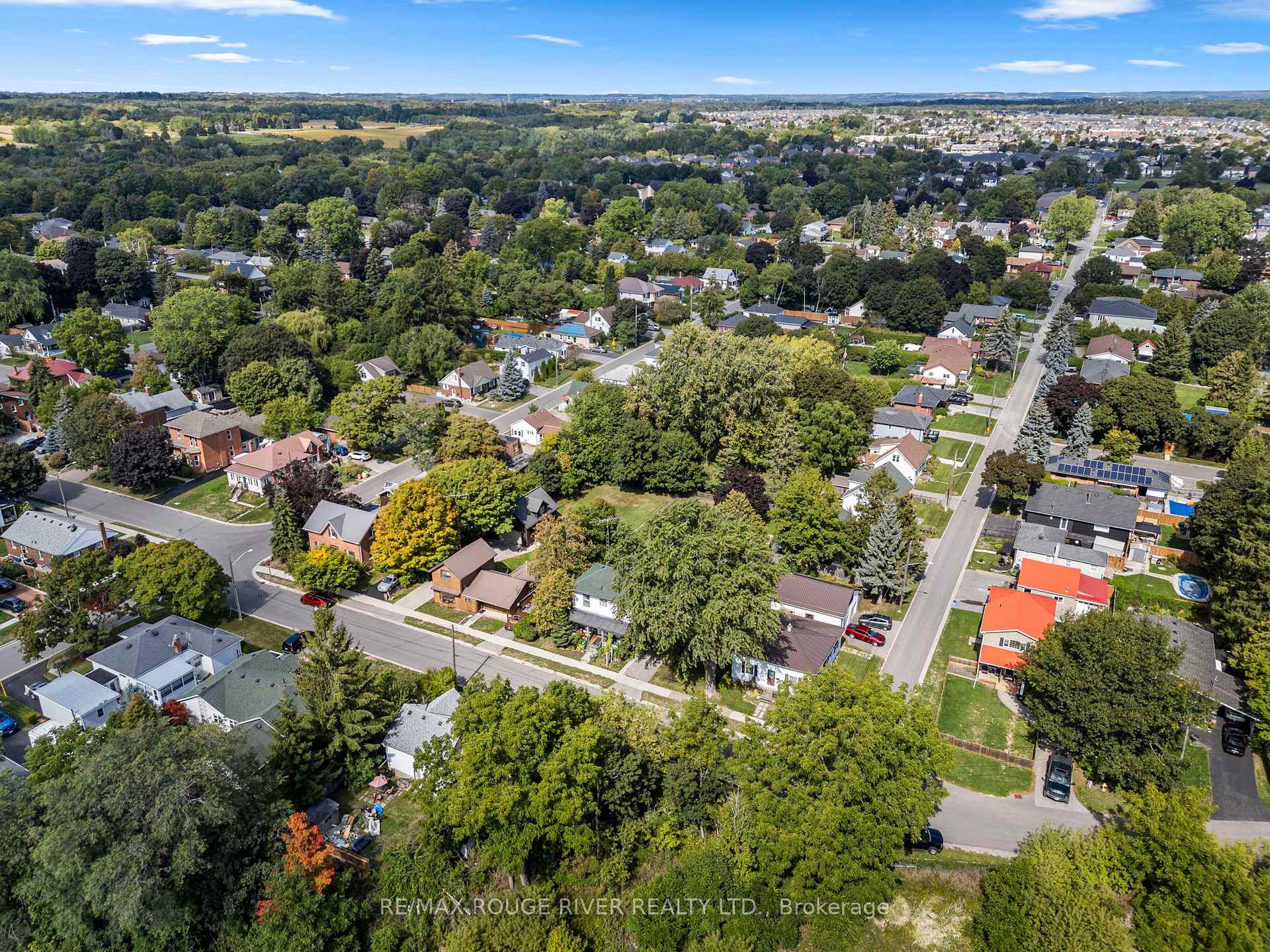 Photo 24 of 20 Odell Street, Clarington, Bowmanville — HOMEH