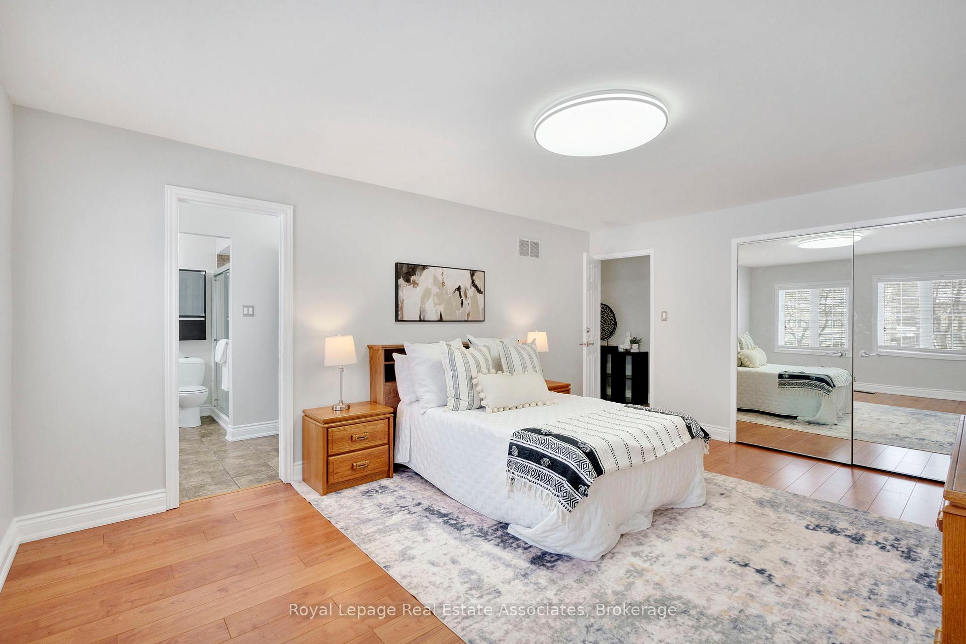 Photo 17 of 23 Madrid Crescent, Brampton, Central Park — HOMEH