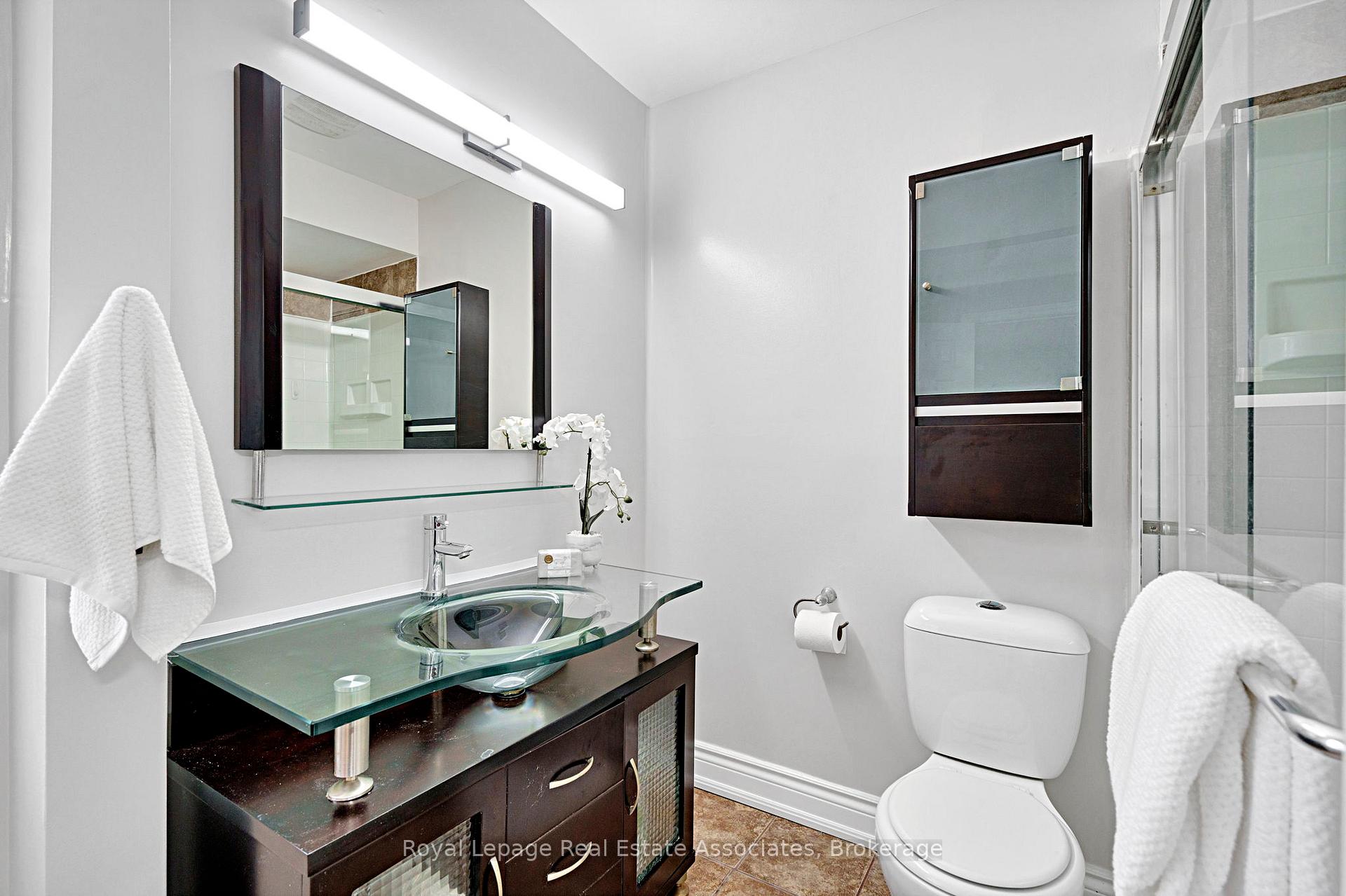 Photo 20 of 23 Madrid Crescent, Brampton, Central Park — HOMEH