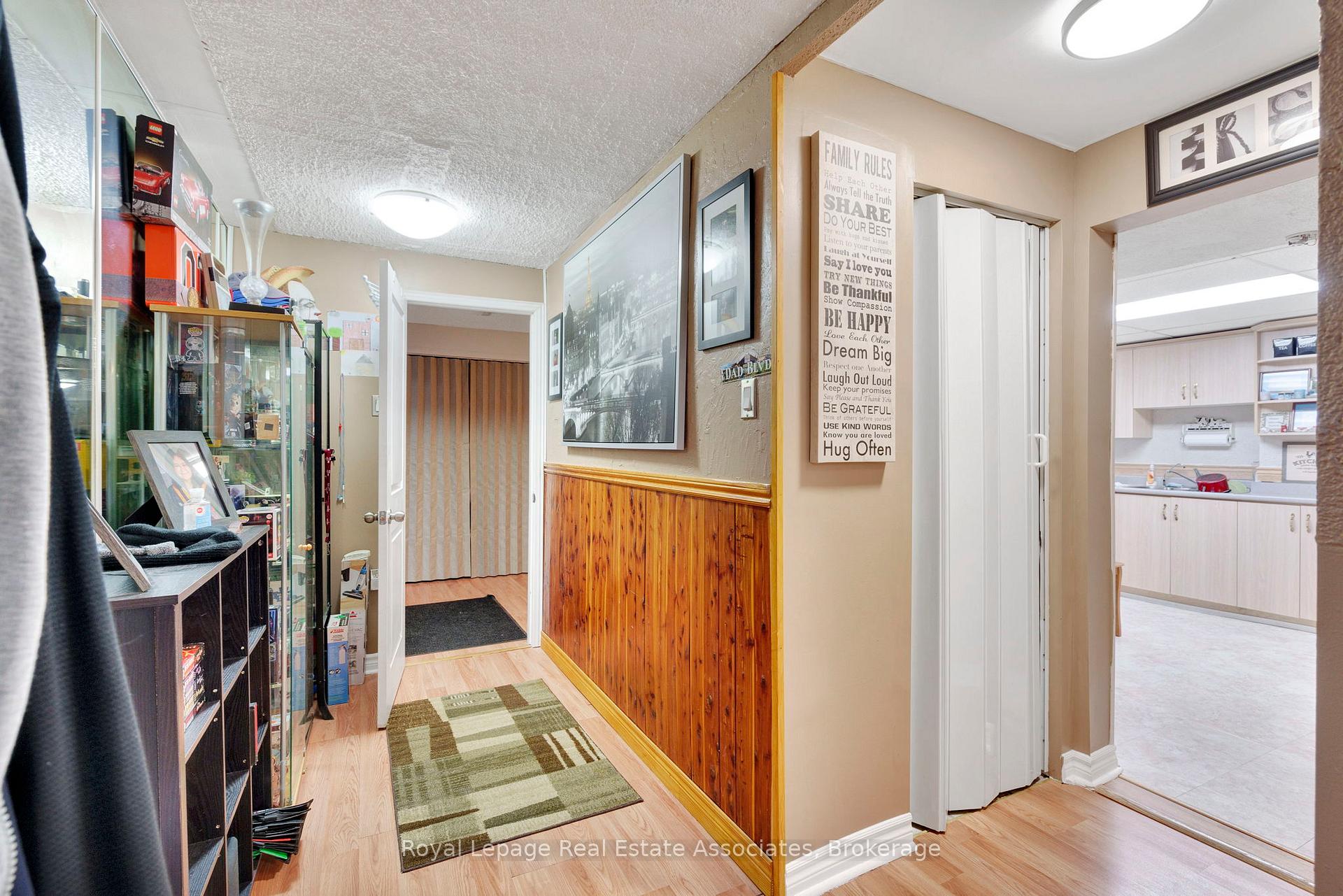 Photo 21 of 23 Madrid Crescent, Brampton, Central Park — HOMEH