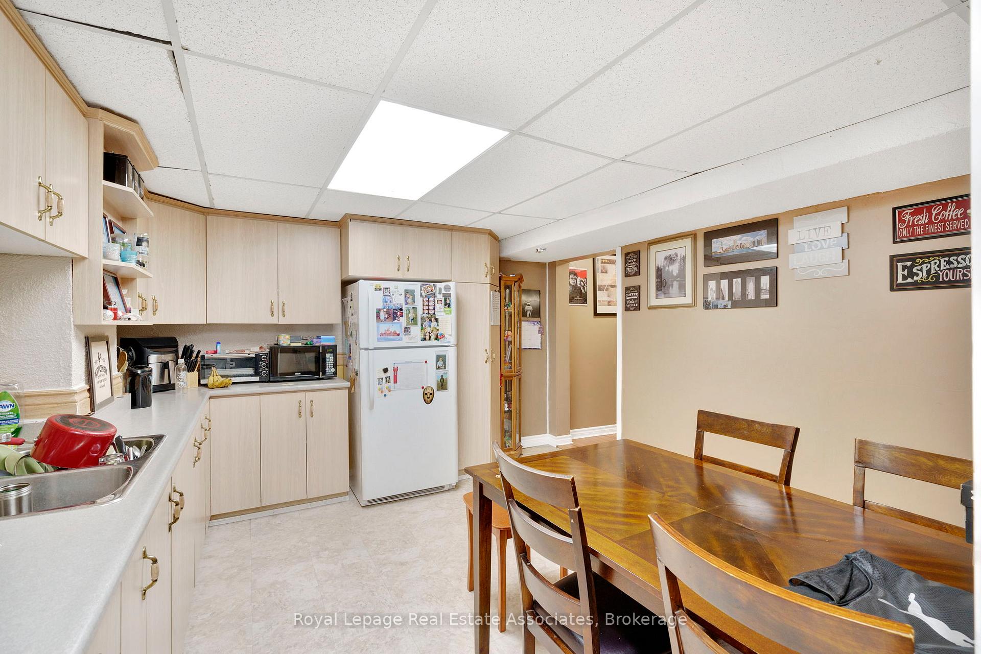 Photo 23 of 23 Madrid Crescent, Brampton, Central Park — HOMEH